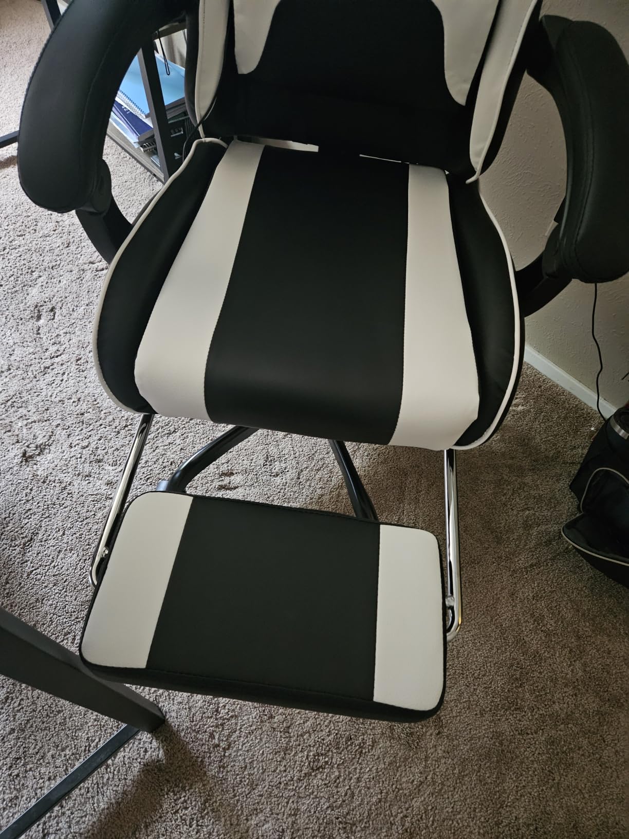 Homall Gaming Chair, Ergonomic, Footrest & Massage Lumbar Support, White customer photo 2