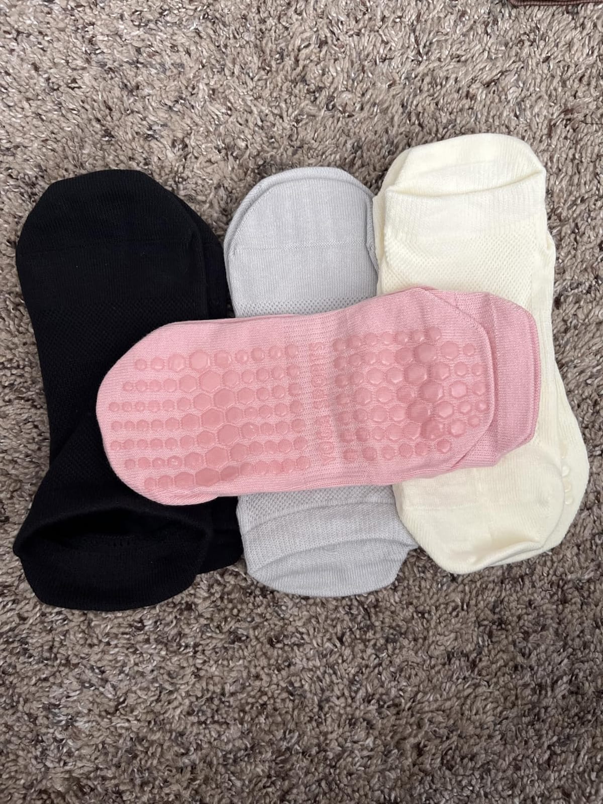 yeuG Pilates Socks for Women Non Slip Grip Socks for Yoga, Barre, Hospital, Barefoot Grippy Yoga Sock Womens Gifts 4 Pairs customer photo 1