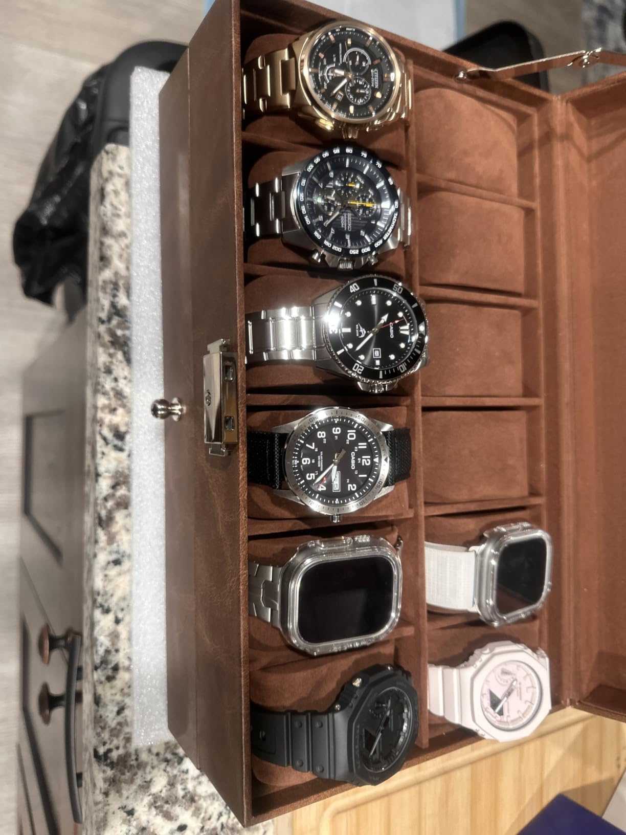 SONGMICS 12-Slot Watch Box, Lockable with Glass Lid, 2 Layers Watch Case customer photo 2