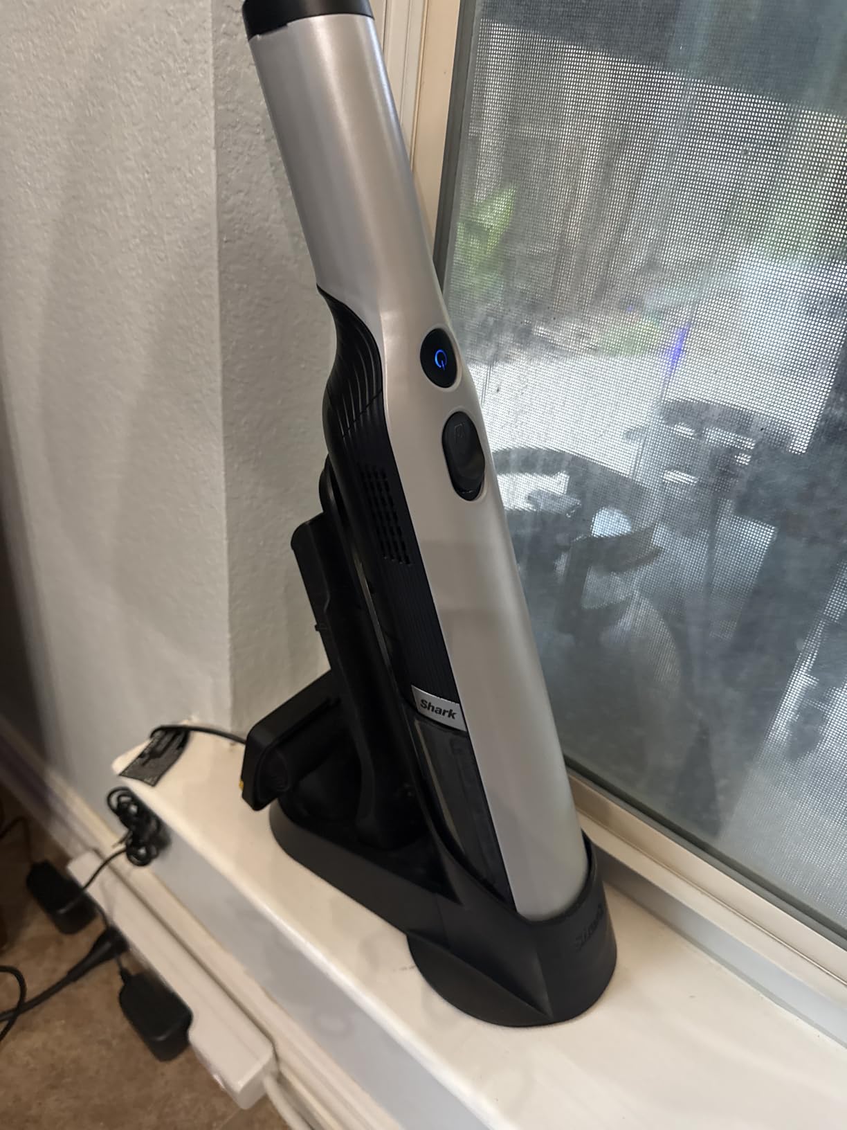 Shark WANDVAC Cordless Hand Vac, Black, WV201BK customer photo 2