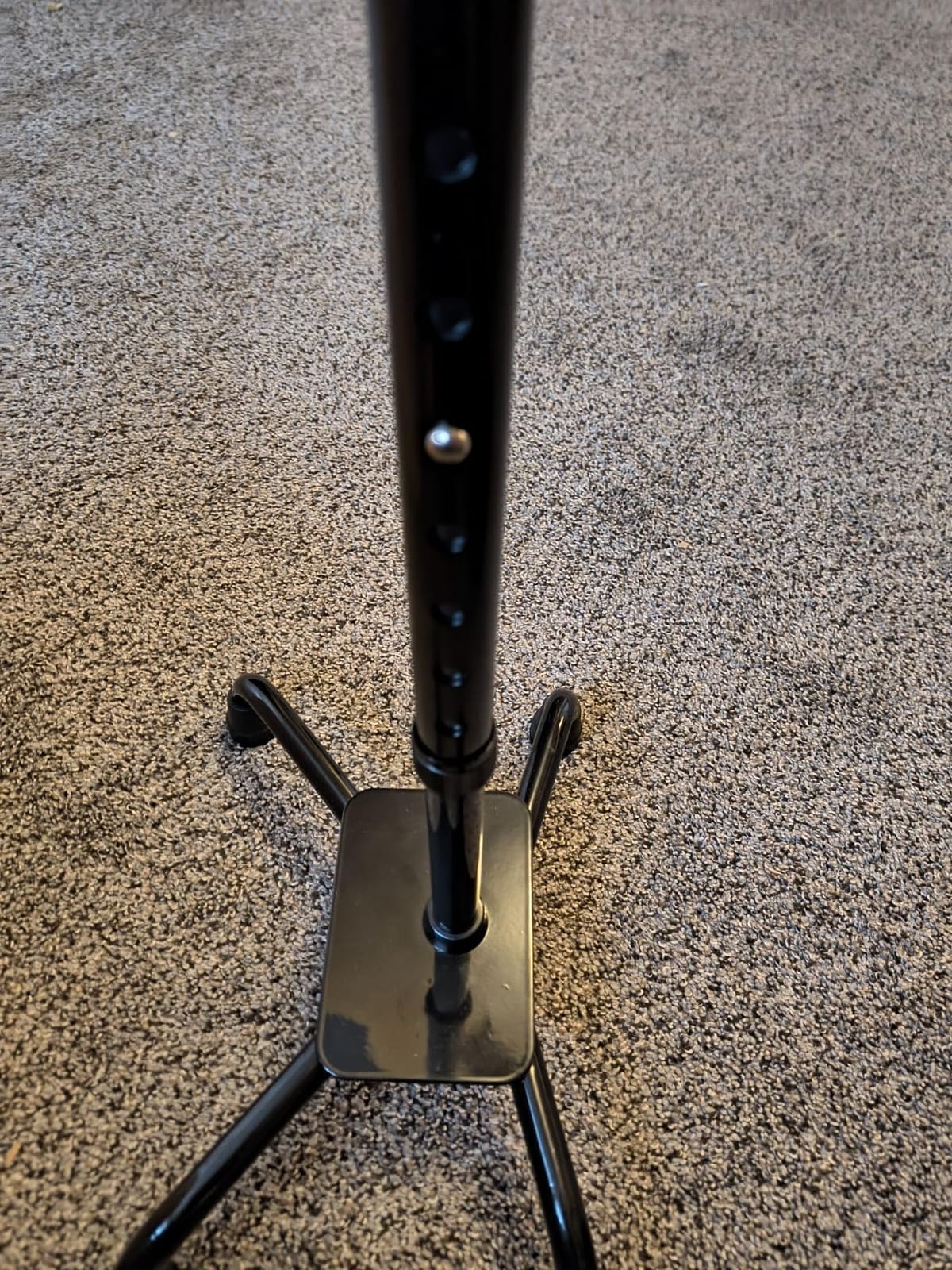 Medline Aluminum Quad Cane with Large Base for Balance, Knee Injuries, Leg Surgery Recovery & Mobility, Portable, Lightweight Walking Aid for Seniors & Adults customer photo 1