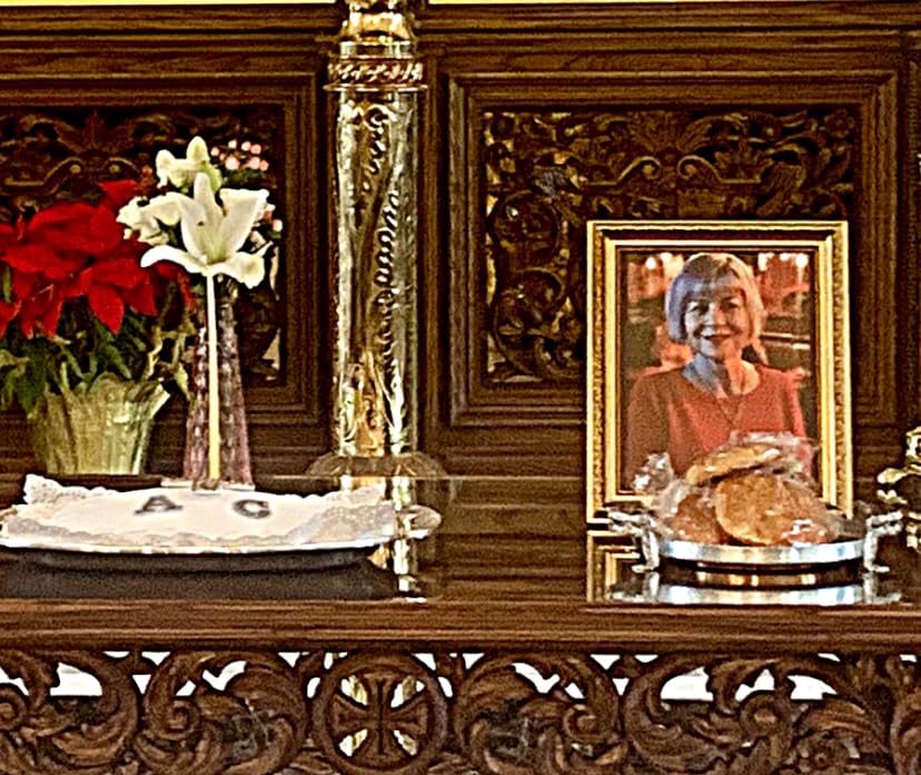 upsimples Vintage 8x10 Picture Frame, Antique Gold Frames, 2 Pack customer photo 1