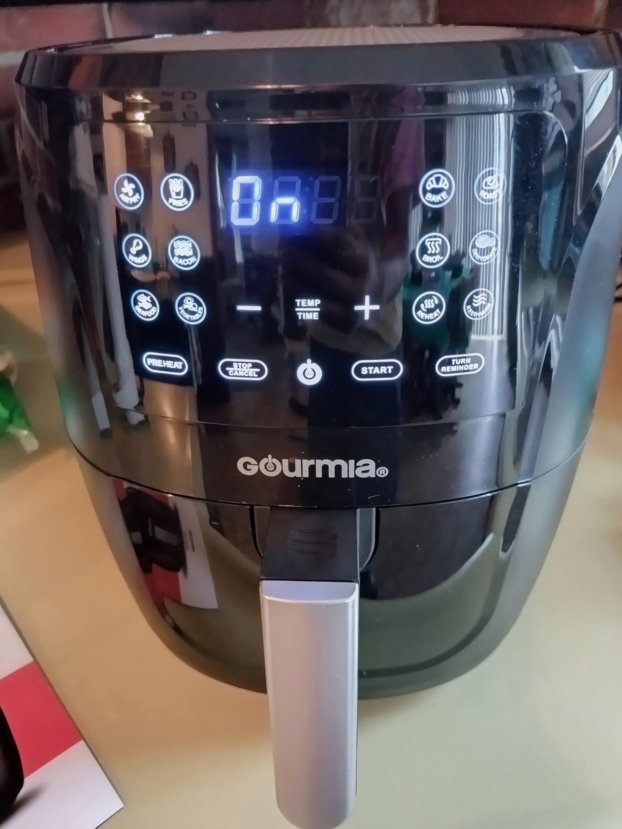 Gourmia Air Fryer - 4 Qt Basket Capacity, 12 Cooking Presets, Black customer photo 2