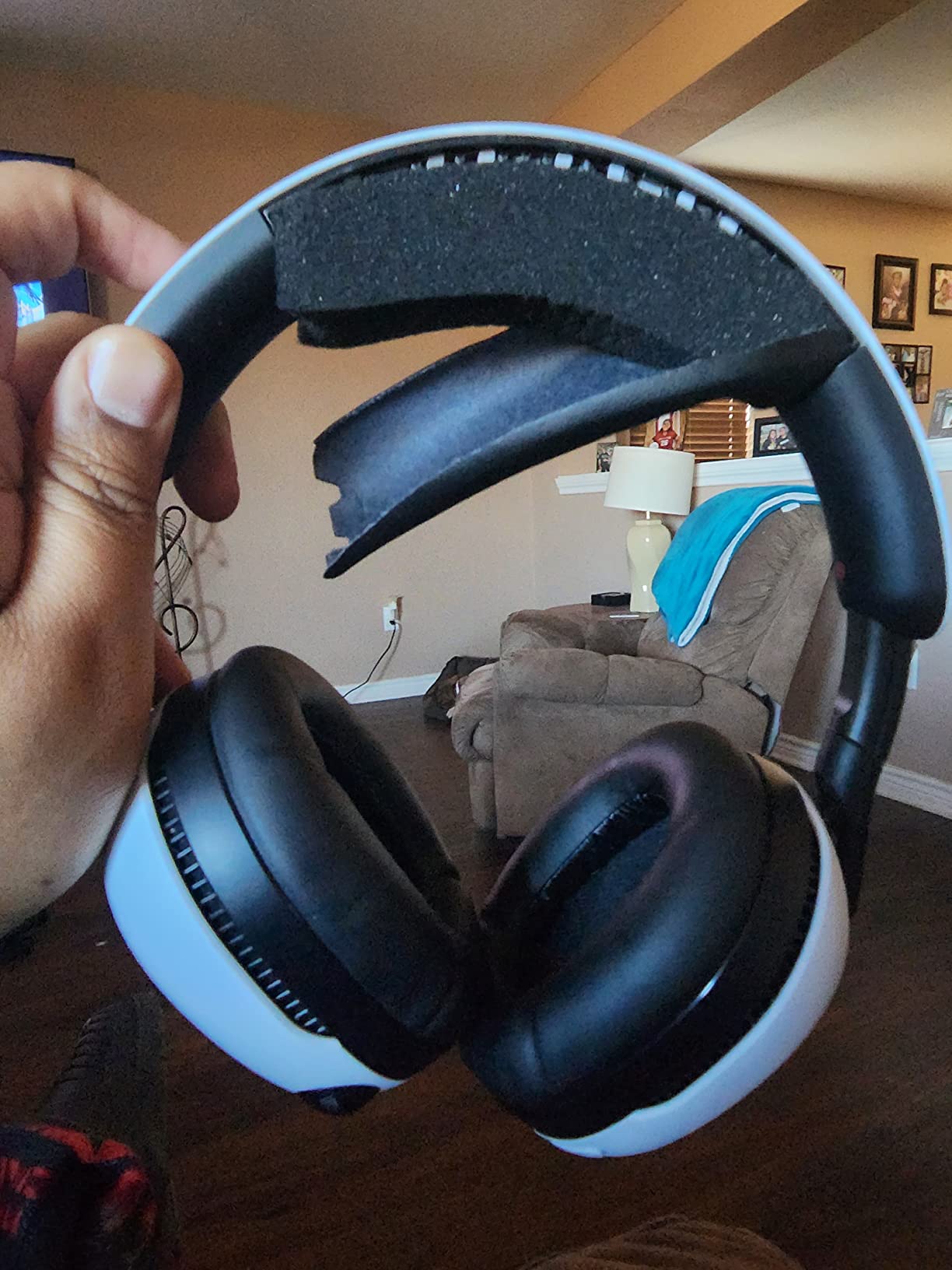Sony INZONE H9 Wireless Over-Ear Noise Cancelling Gaming Headset, Black customer photo 2