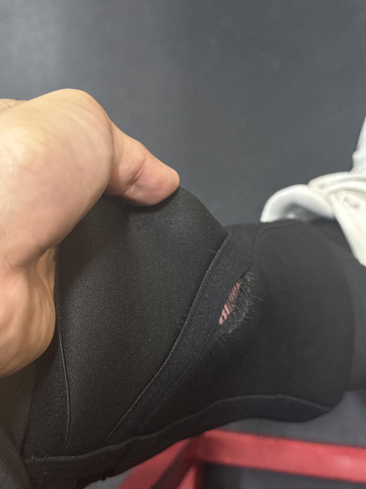 Gymreapers Knee Sleeves (1 Pair) with Gym Bag - IPF Approved - Support Compression Brace for Squats, Fitness, Weightlifting, Cross Training, Powerlifting - 7MM Neoprene Sleeves - For Men & Women (Black/Black, Large) customer photo 2