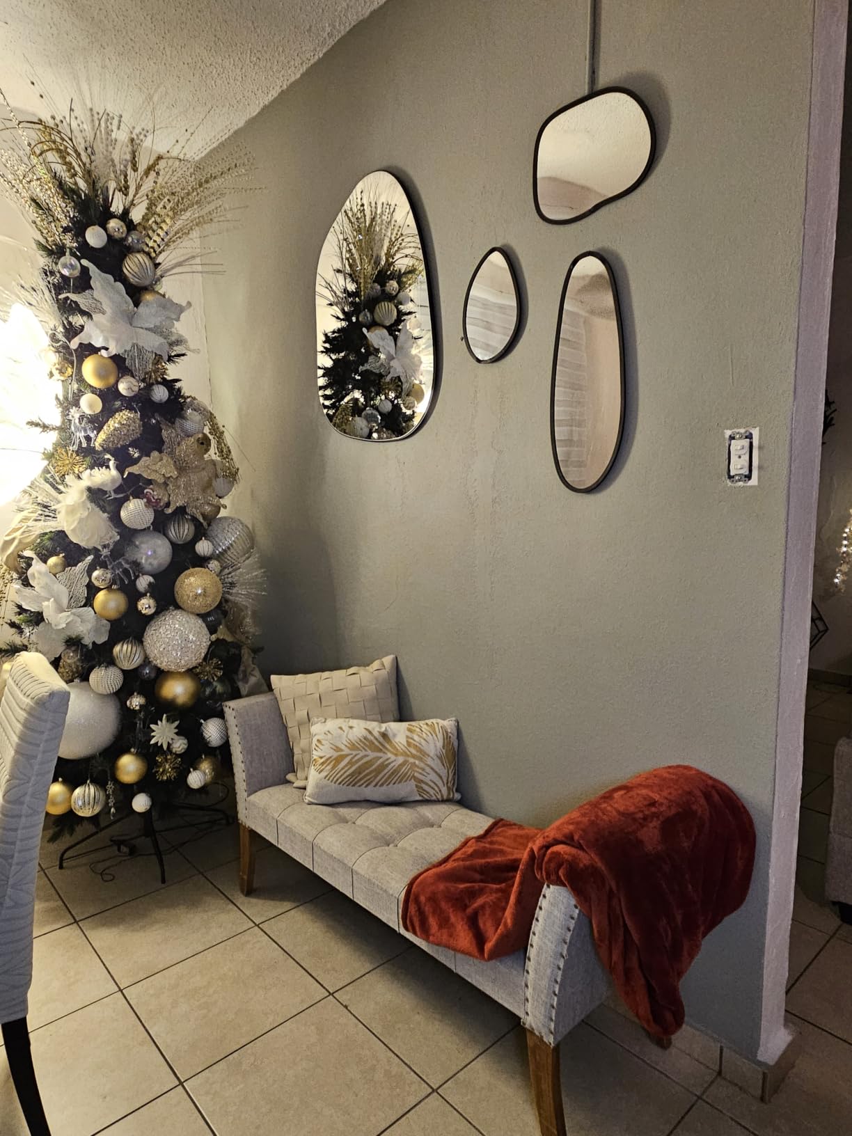 PERFNIQUE Irregular Asymmetrical Wall Mirror, 32