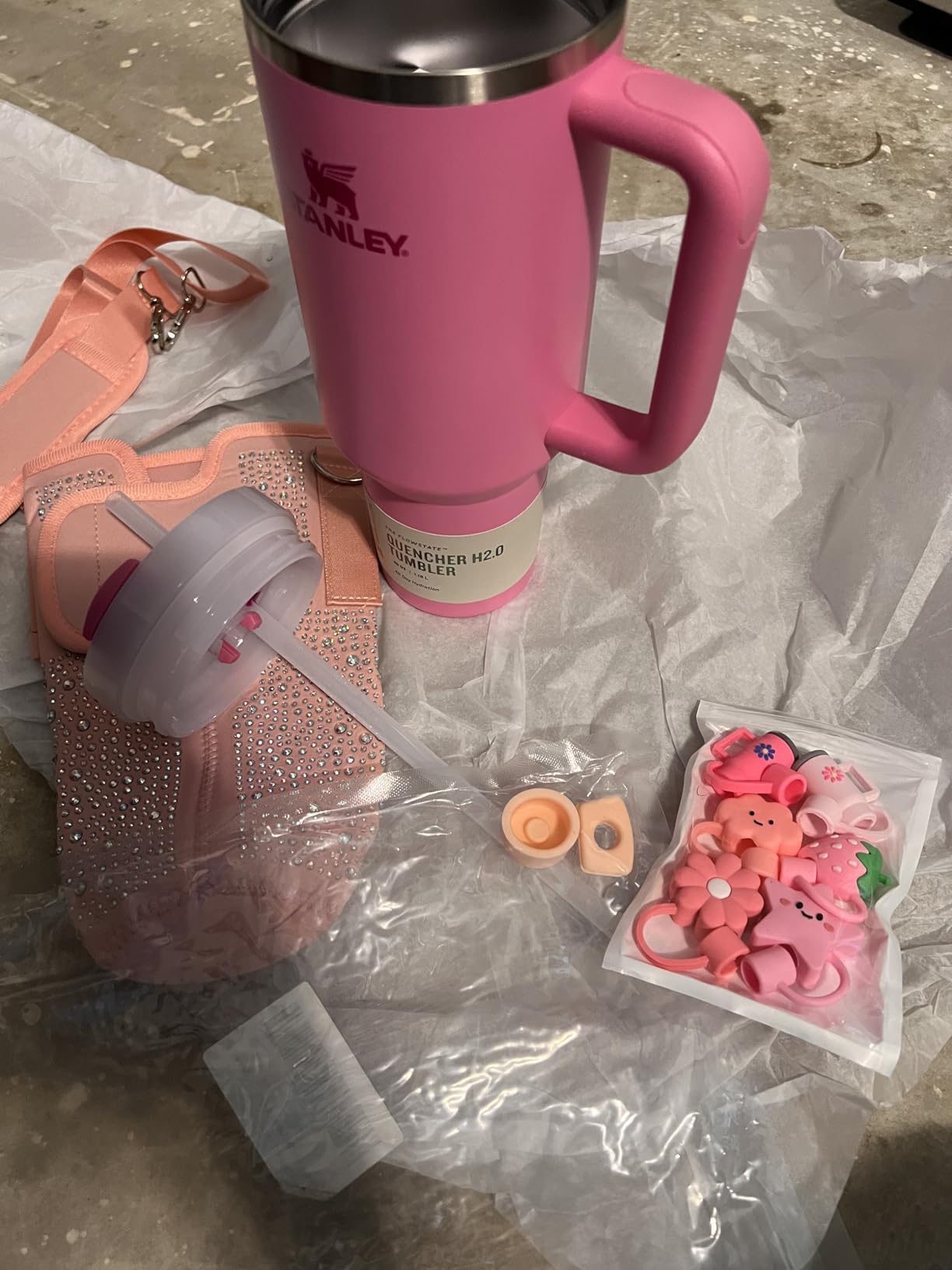 STANLEY Quencher H2.0 Flow State Tumbler, 40 oz, Peony customer photo 2