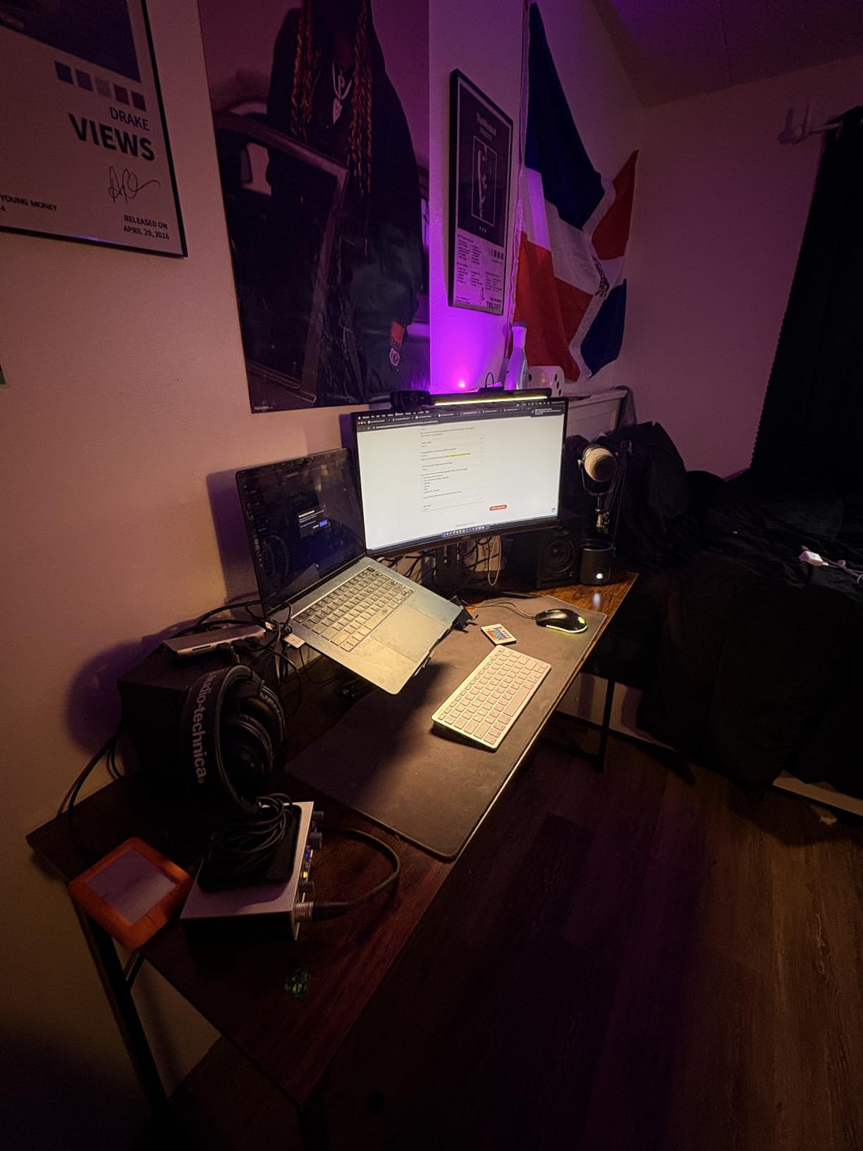 Huuger Computer Desk, 70 Inch Office Desk, Gaming Desk with Storage, Writing Desk Work Desk for Home Office, Study, Long Simple Desk, Large Legroom, Metal Frame, Black customer photo 2