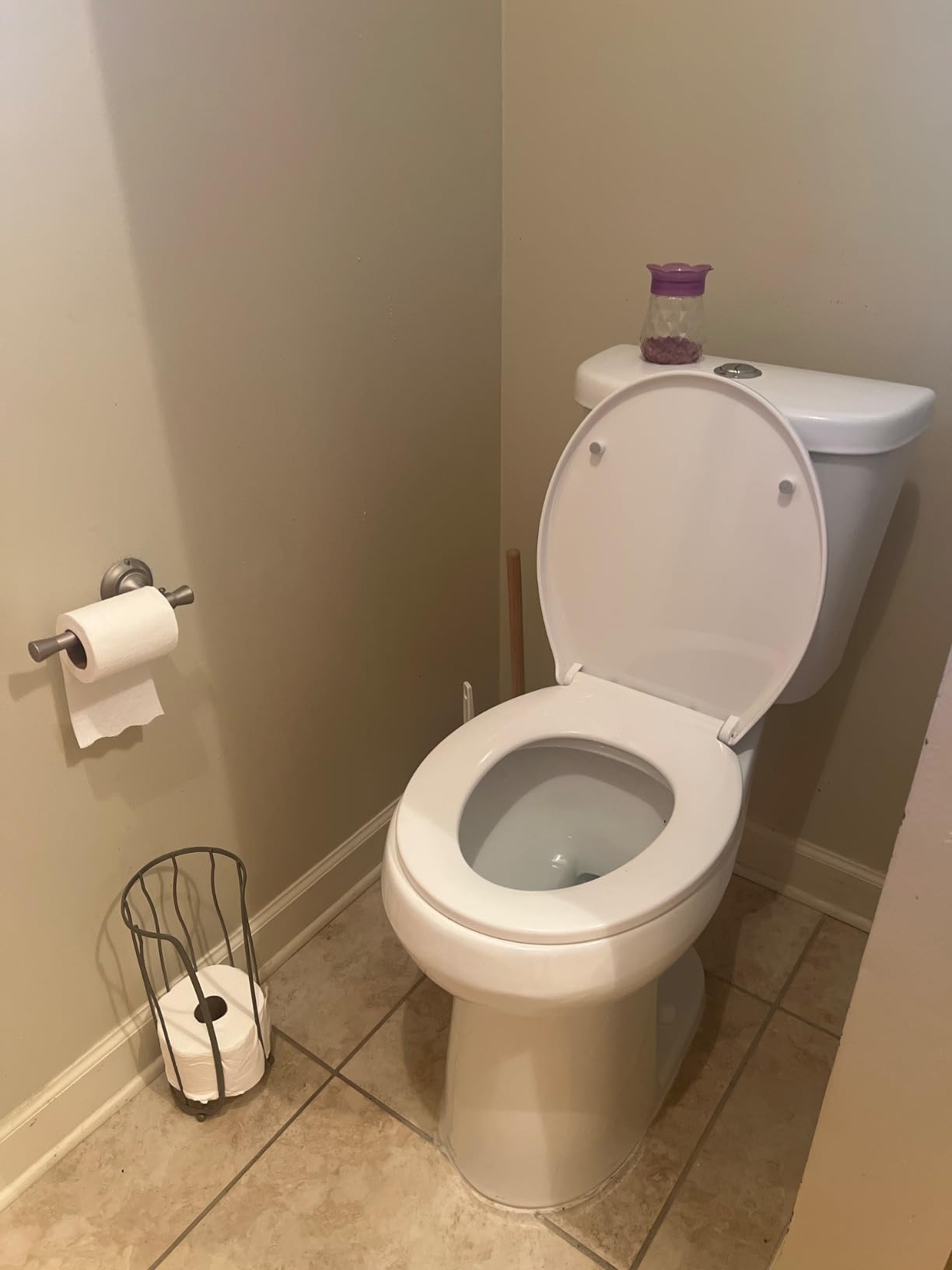21 Inch Compact Extra Tall Toilet for Seniors 1.1/1.6 GPF White customer photo 2