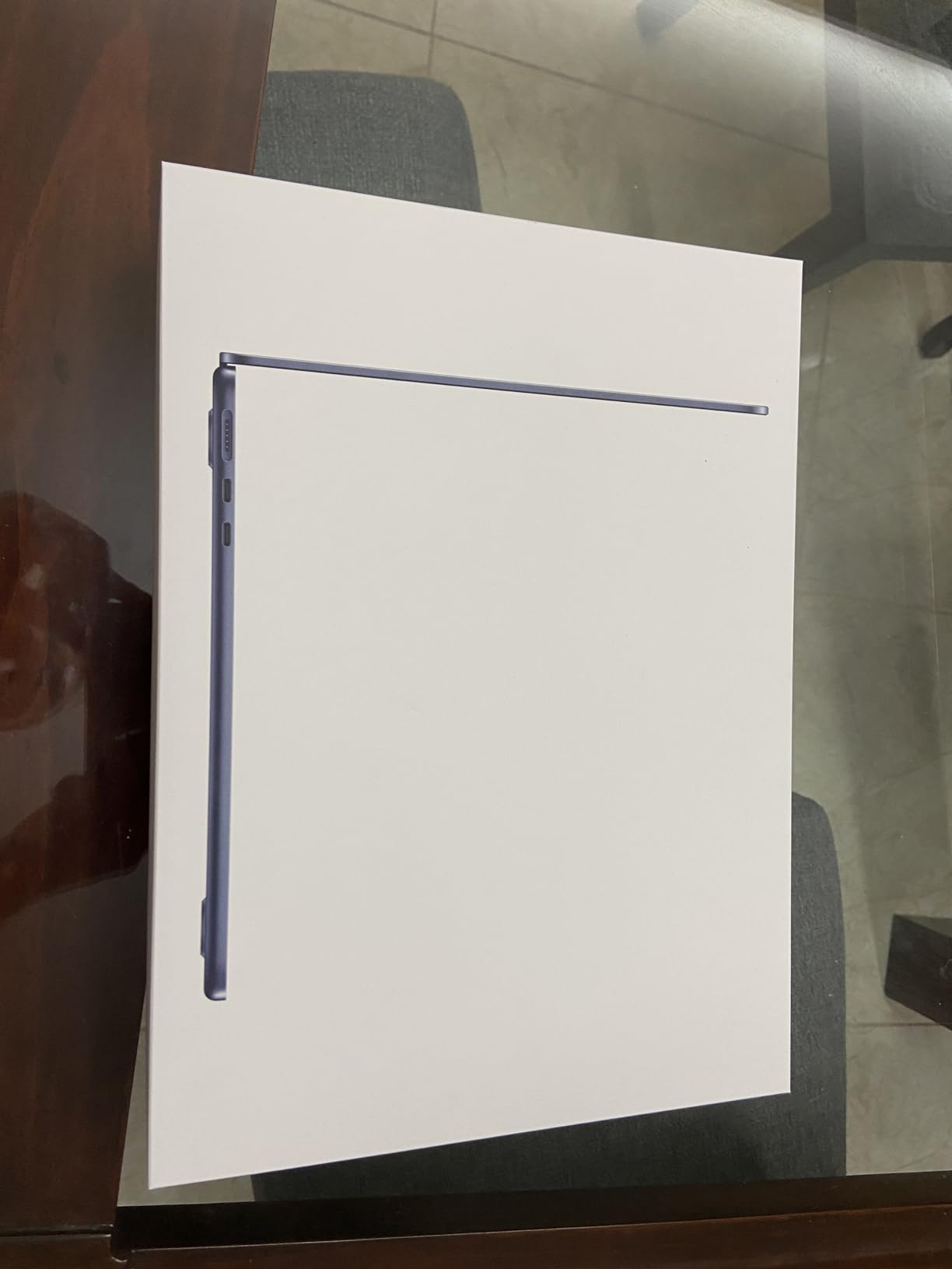 Apple 2024 MacBook Air 13-inch Laptop with M3 chip: Built for Apple Intelligence, 13.6-inch Liquid Retina Display, 16GB Unified Memory, 512GB SSD Storage, Backlit Keyboard, Touch ID; Starlight customer photo 2