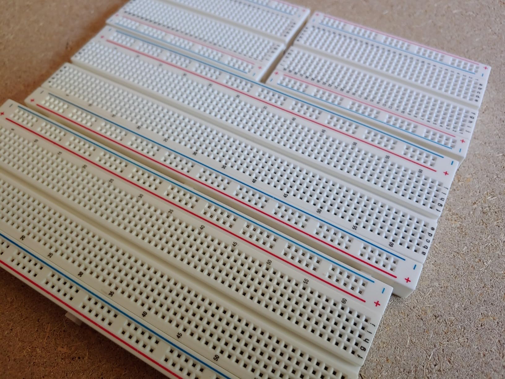 ELEGOO 4PC Solderless Breadboard Kit, 830 & 400 Tie Points Prototype Board customer photo 1
