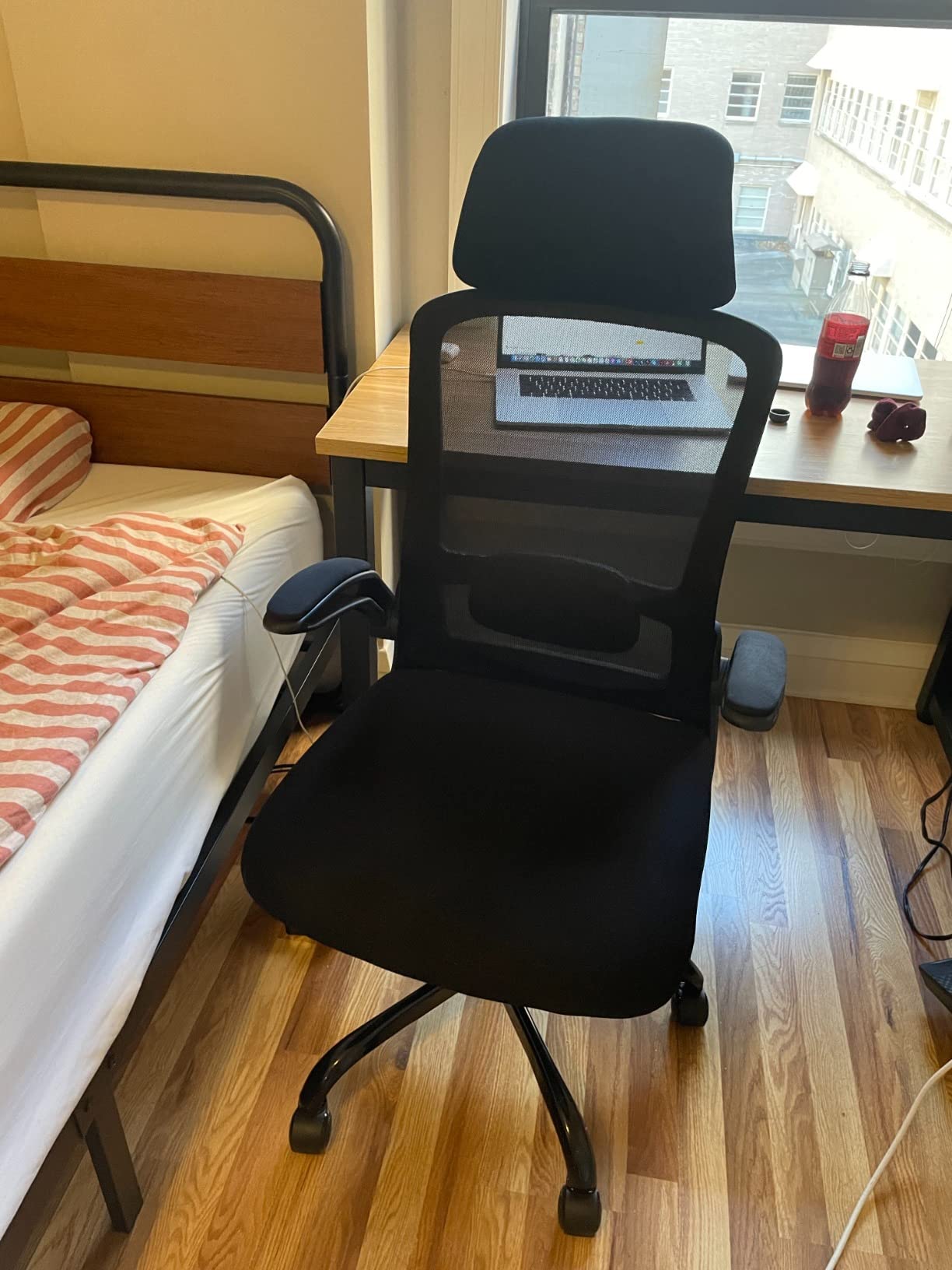 Ergonomic Office Chair w/Adjustable Lumbar, Flip Armrest, 135° Recline customer photo 1