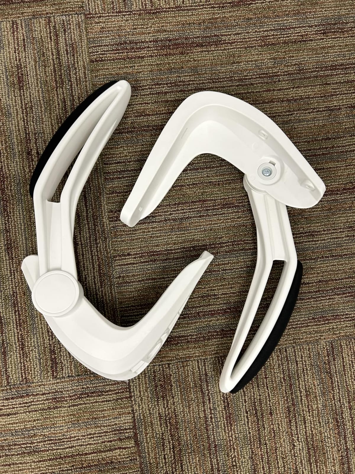 Ergonomic Office Chair w/Adjustable Lumbar, Flip Armrest, 135° Recline customer photo 2