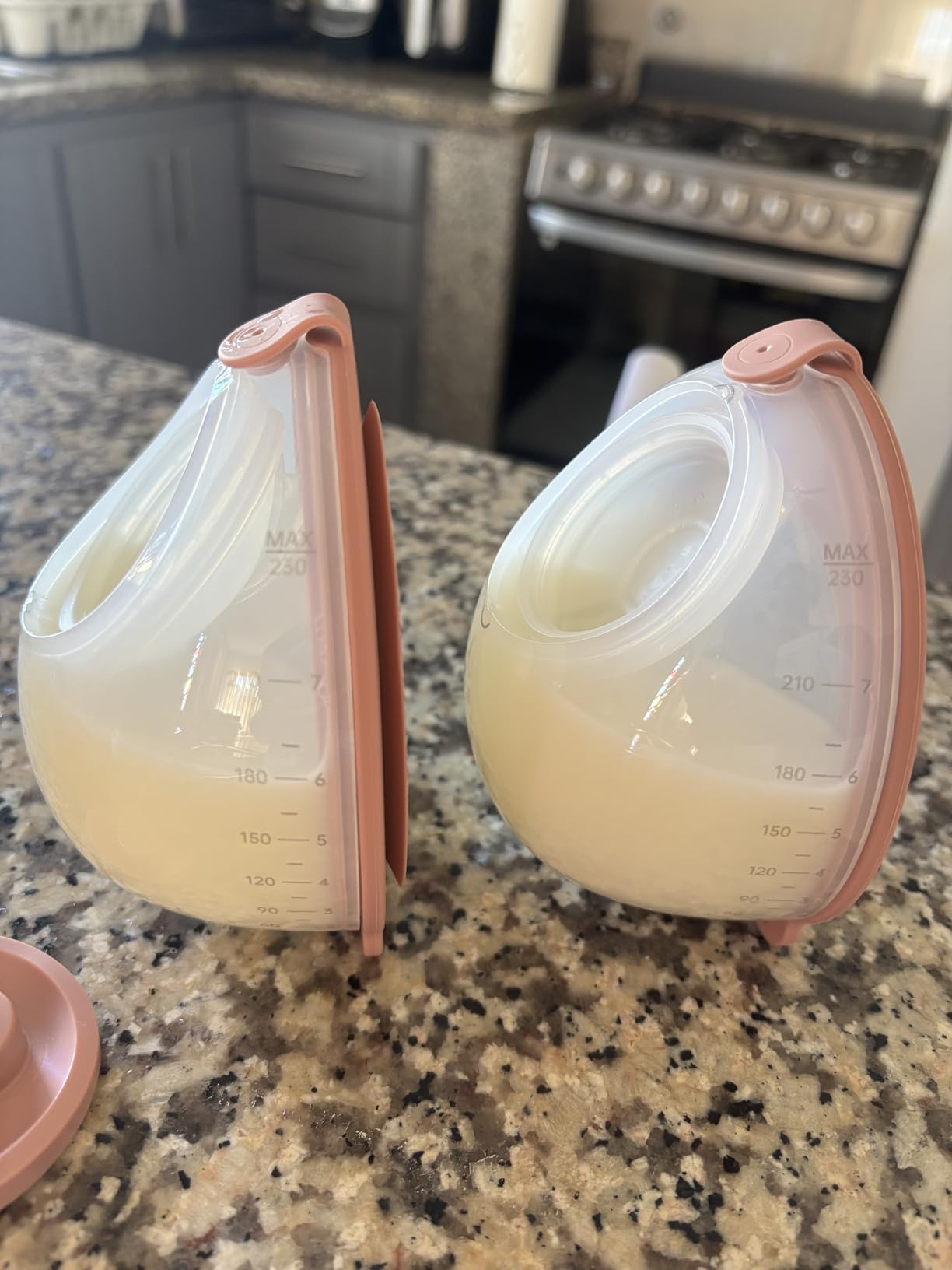 Momcozy V1 Pro Wearable Breast Pump, Hospital-Grade Pocket Primary Pump customer photo 2