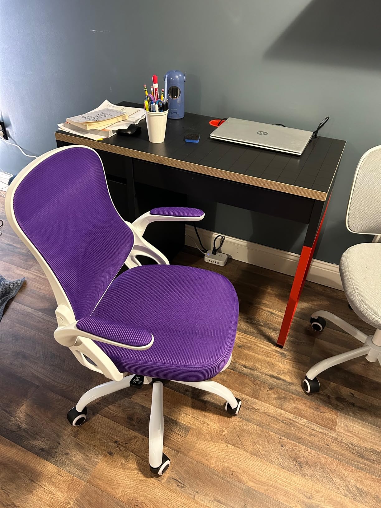 Kids Desk Chair,Ergonomic Study Chair with Adjustable Height,Swivel Mesh Desk Chair with Wheels,Home Office Chair for Children in Home Bedroom Blue customer photo 1