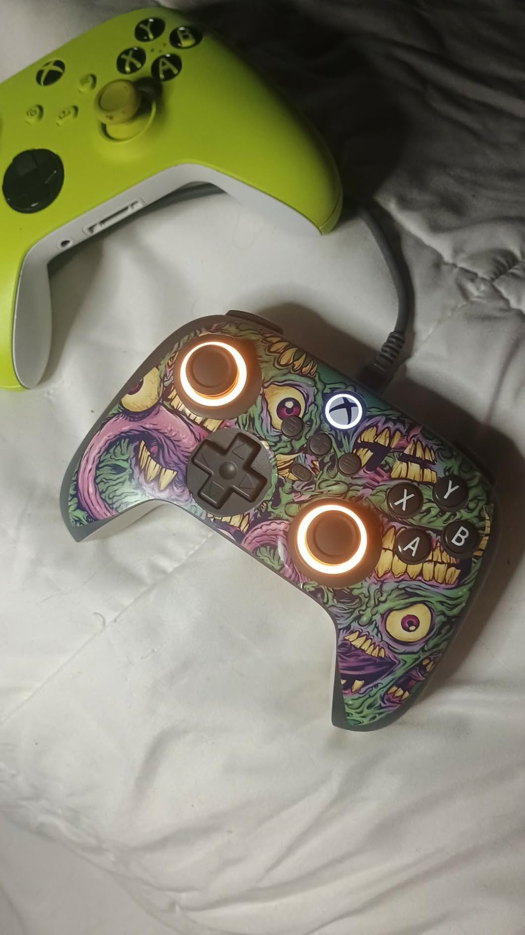 8BitDo Ultimate C Wired Controller for Xbox with Hall Effect Joysticks and Triggers, RGB Lighting Fire Ring, Compatible with Xbox Series X|S, Xbox One, Windows 10/11 - Officially Licensed (Dark Gray) customer photo 2