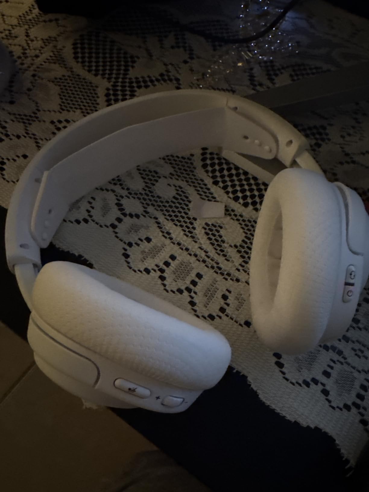 SteelSeries Arctis Nova 5P Wireless Multi-System Gaming Headset — Neodymium Magnetic Drivers — 100+ Audio Presets — 60 HR Battery — 2.4GHz or BT — ClearCast Gen2.X Mic — PS5, PS4, PC, Switch, Mobile customer photo 2