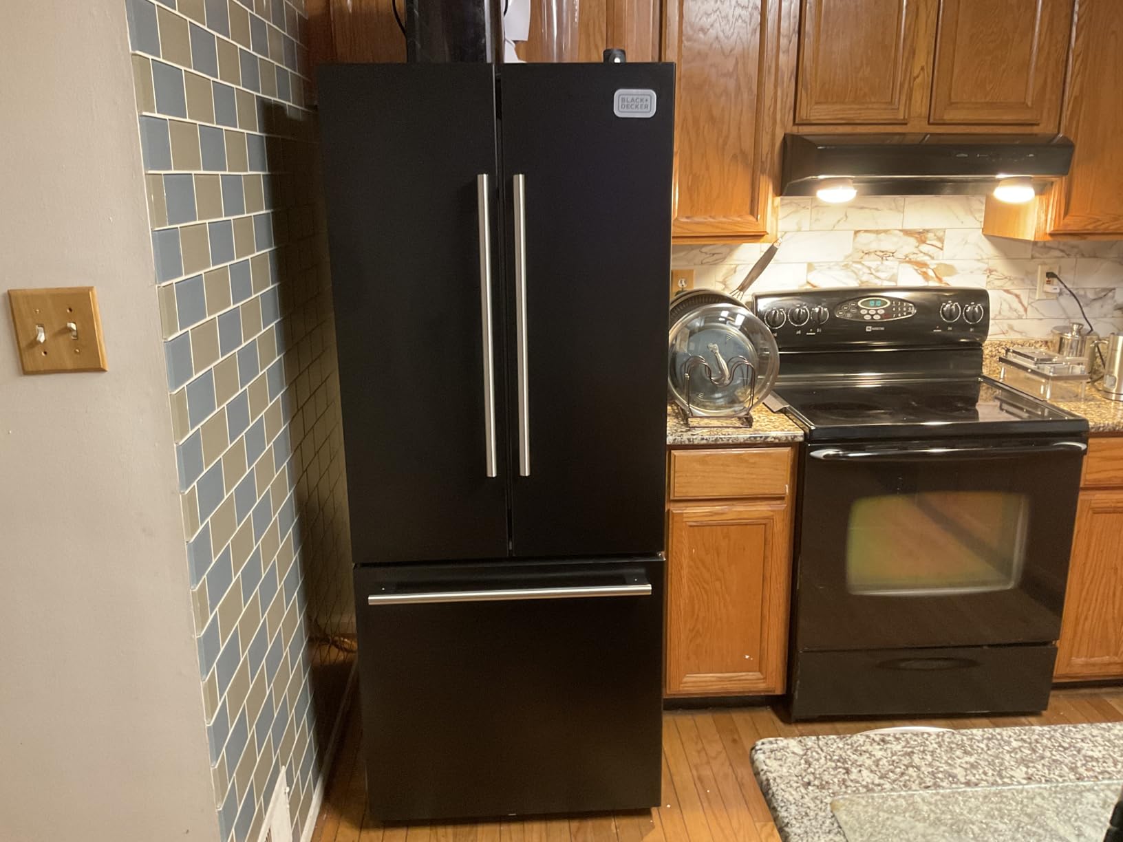 BLACK+DECKER 16 Cu. Ft. French Door Refrigerator, Ice Maker, Stainless Look customer photo 2