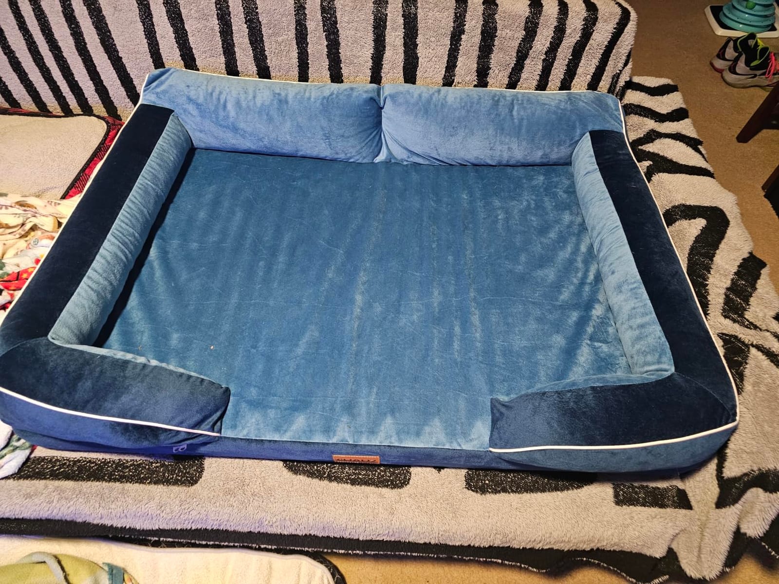 CWAWZ Extra Large Dog Bed, Orthopedic XL Dog Bed with Cooling Gel Memory Foam, Waterproof Pet Bed with Removable Washable Cover, 42