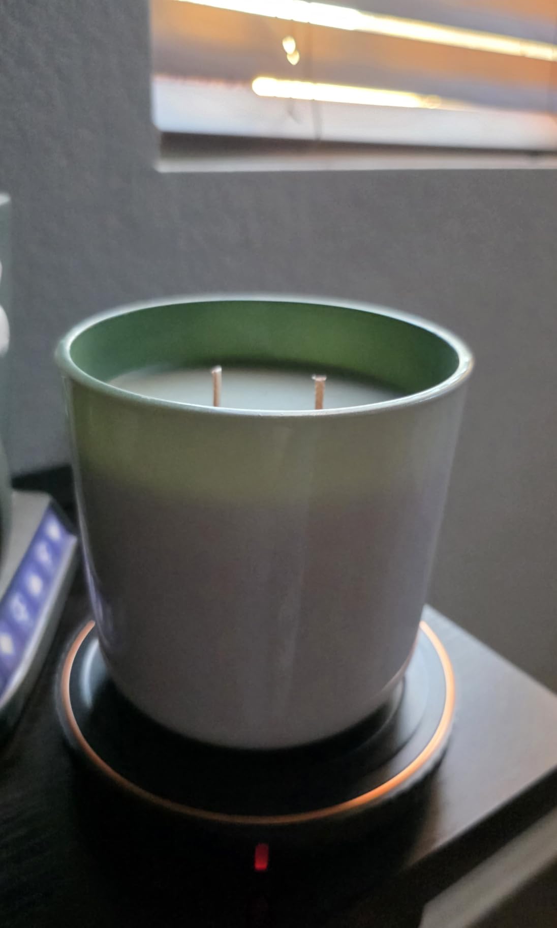 HouseGem Large Candle Warmer Plate - Coffee Cup Mug Warmer for Desk, Candle Melter, Electric Mug Heater for Beverages, Milk & Tea, Coffee Accessories Ideal Gifts Keep Cup Warm (Black) customer photo 1