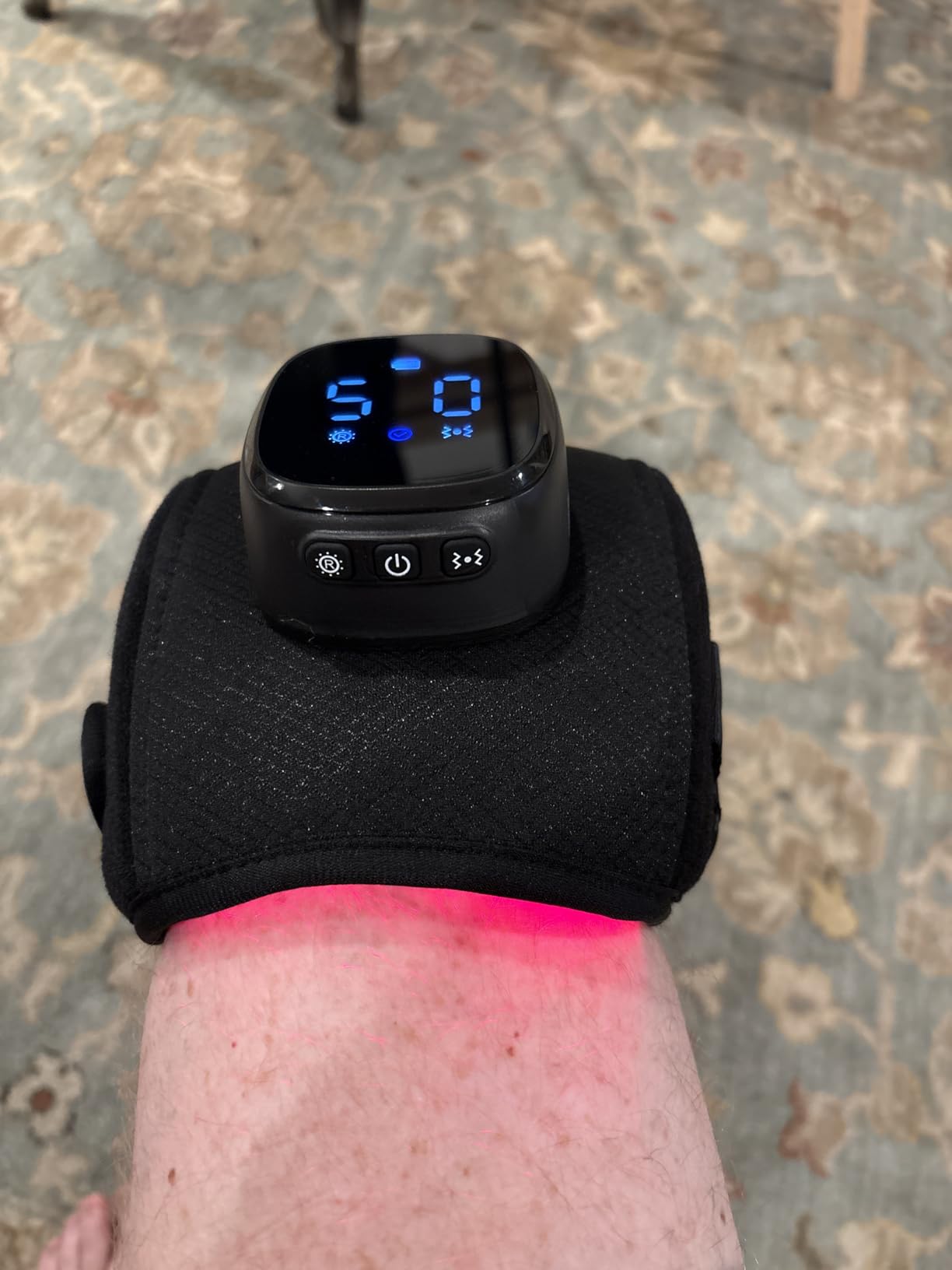 Comfytemp Cordless Red Light Therapy Knee Wrap, Vibration Massage, 3D customer photo 1