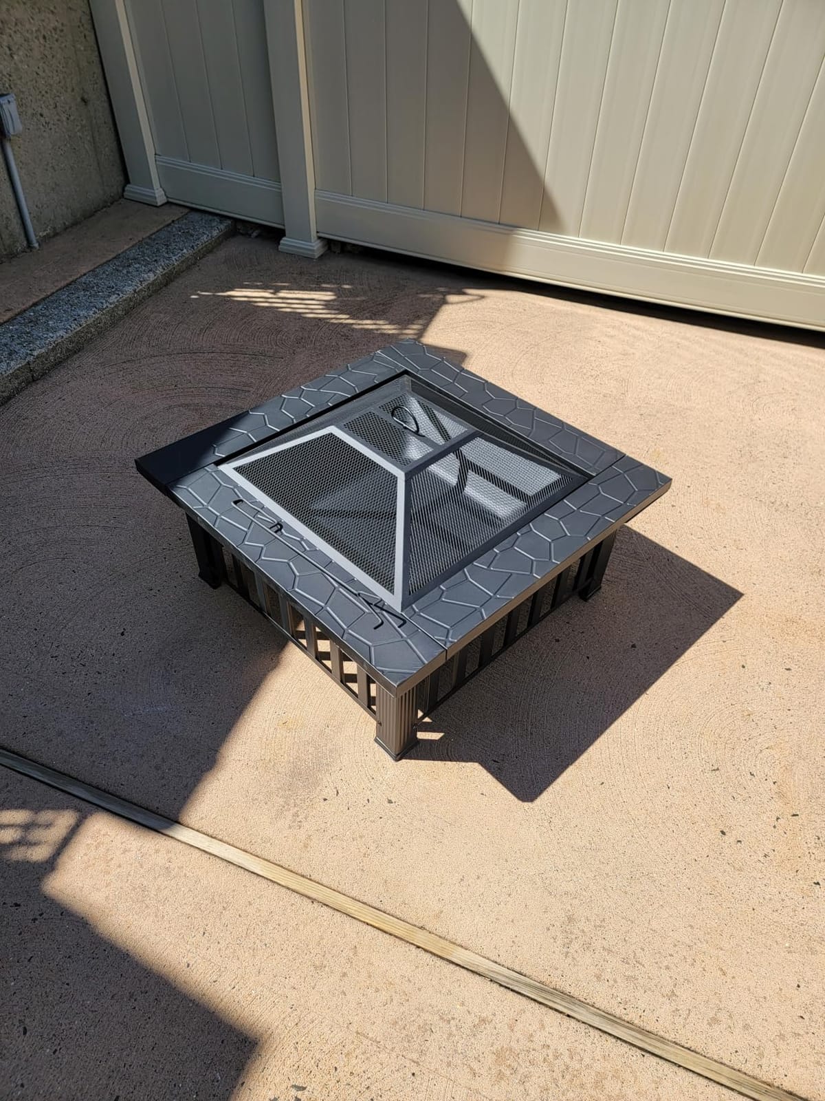 EcoNook 32 inch Square Outdoor Fire Pit Table with Spark Screen customer photo 1