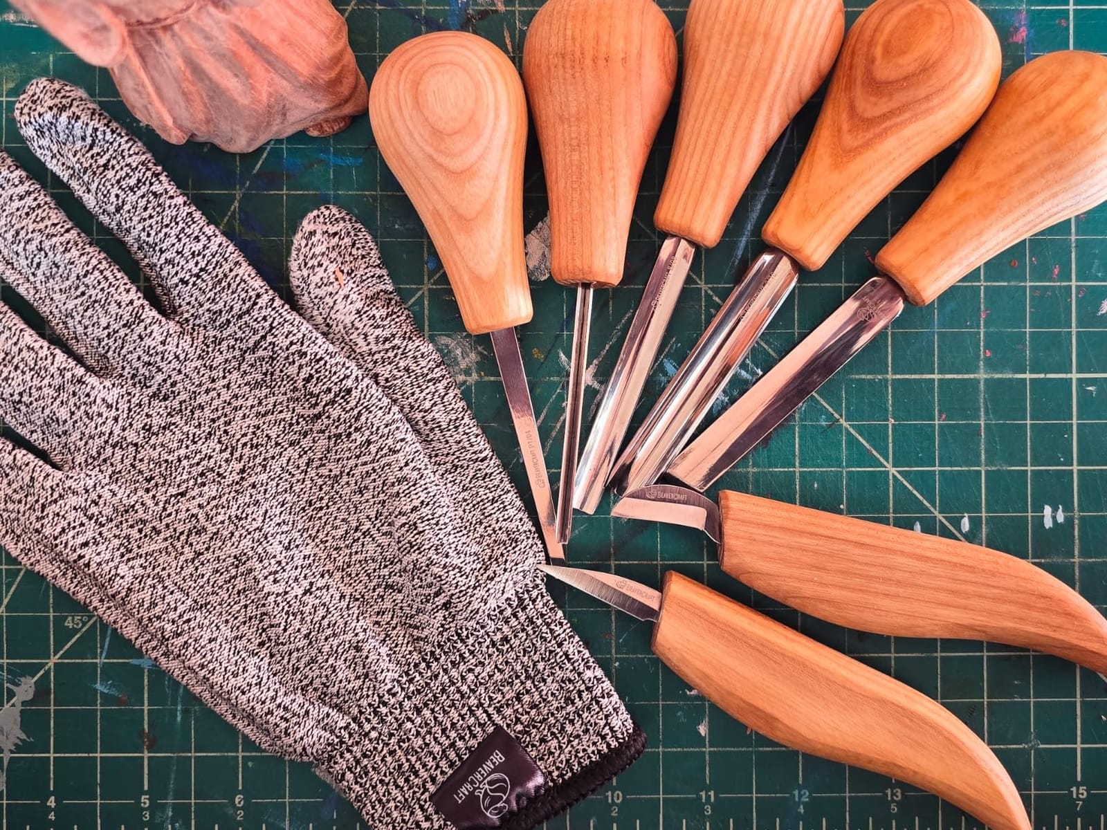 BeaverCraft Wood Carving Gloves CRG - Cutting Cut Resistant Gloves Level 5 for Whittling, Woodworking, Food Prep customer photo 2