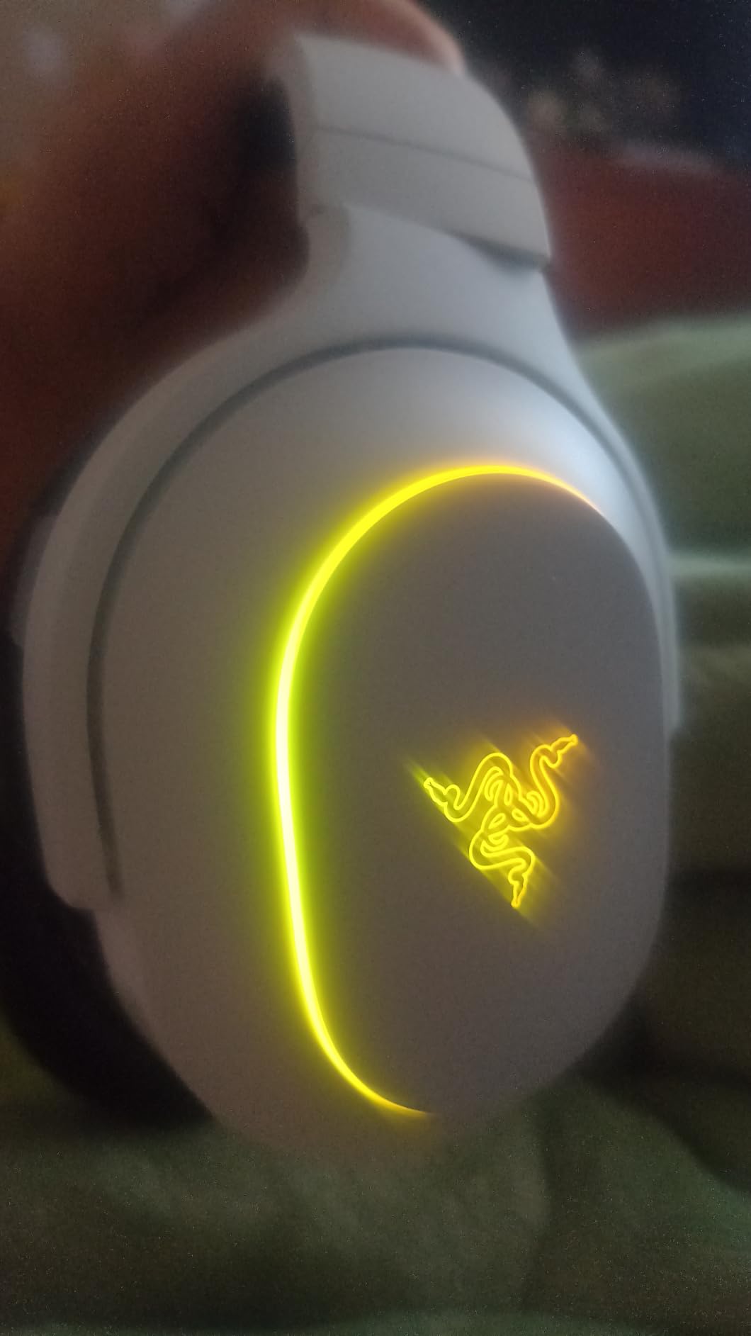 Razer Barracuda X Chroma Wireless Gaming Headset, 2.4 Ghz, Black | Bluetooth, Lightweight, Chroma RGB, 40mm Drivers, Cardioid Mic, 70 Hr Battery, for PC, Mac, PS5, Switch 2, Smartphone customer photo 2