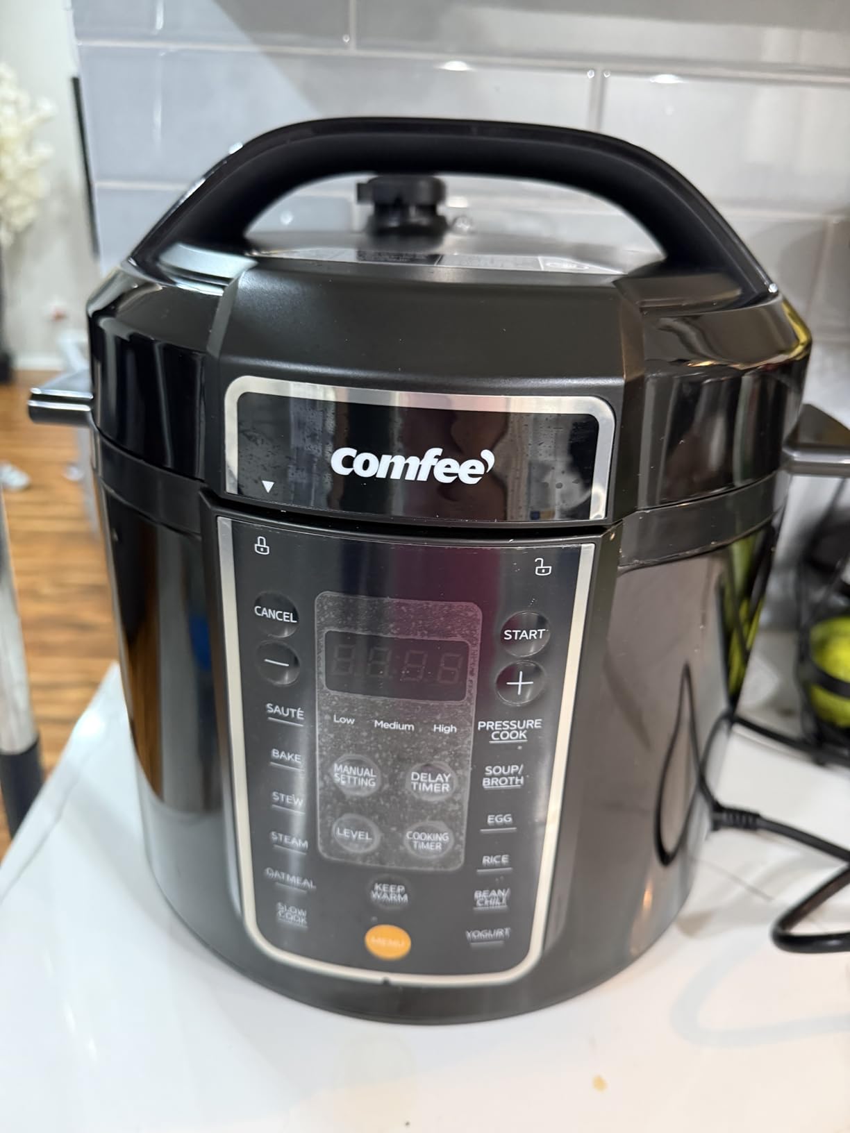 COMFEE' 12-in-1 Electric Pressure Cooker, 6 Quarts, Nonstick Pot customer photo 1