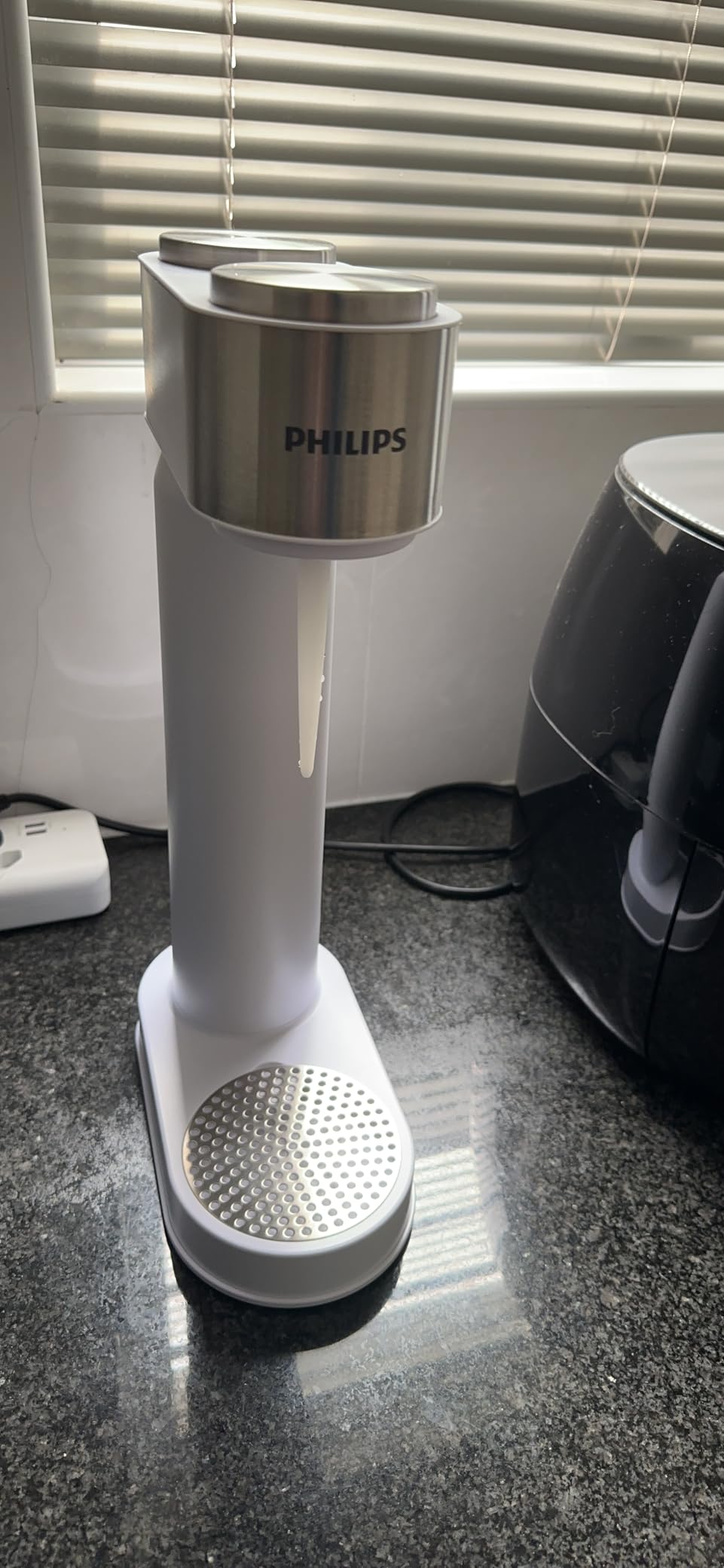 Philips Sparkling Water Maker & Soda Streaming Machine, ADD4902BKOQ/37 customer photo 2