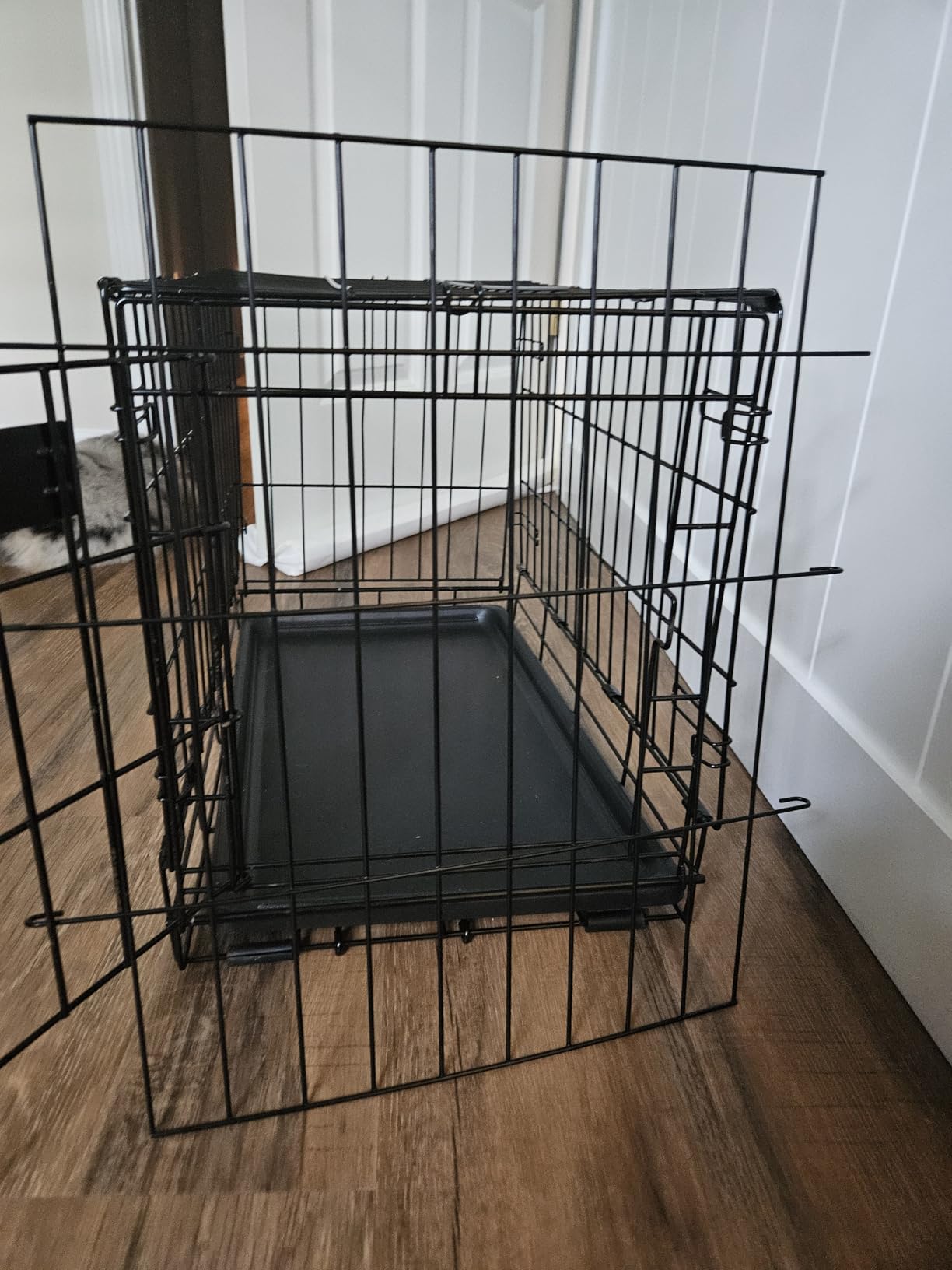 Simple Deluxe 24-Inch Small Dog Crate with Divider, Double Door Folding Metal Wire Cage with Leak-Proof Plastic Tray, Portable Pet Kennel for Indoor, Outdoor, and Travel customer photo 1