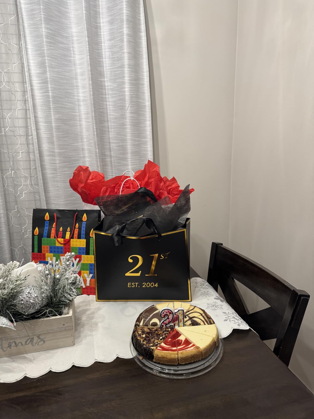 momoake 21st Birthday Gift Bag with Card and Tissue Paper for Men Women Him, 2005 21 Year Old 13