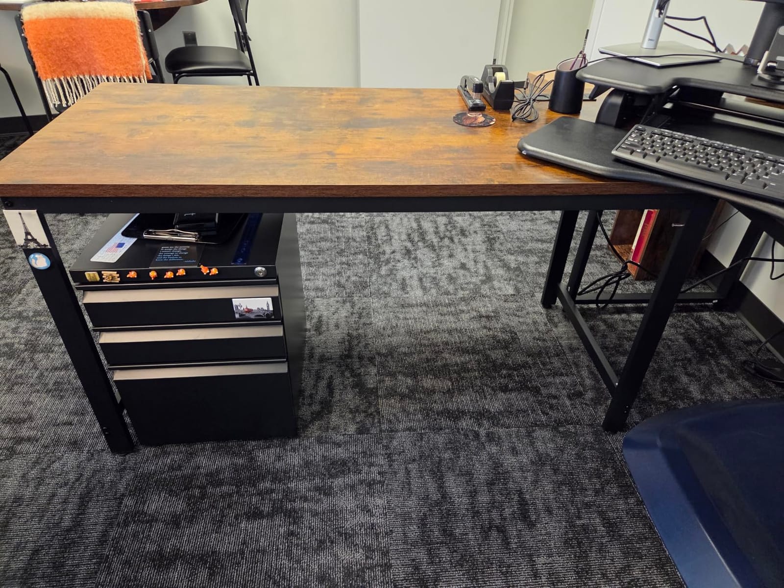 Huuger 55 x 24 inch Desk with Power Outlets & 0.95 Inch Thicker Desktop customer photo 1