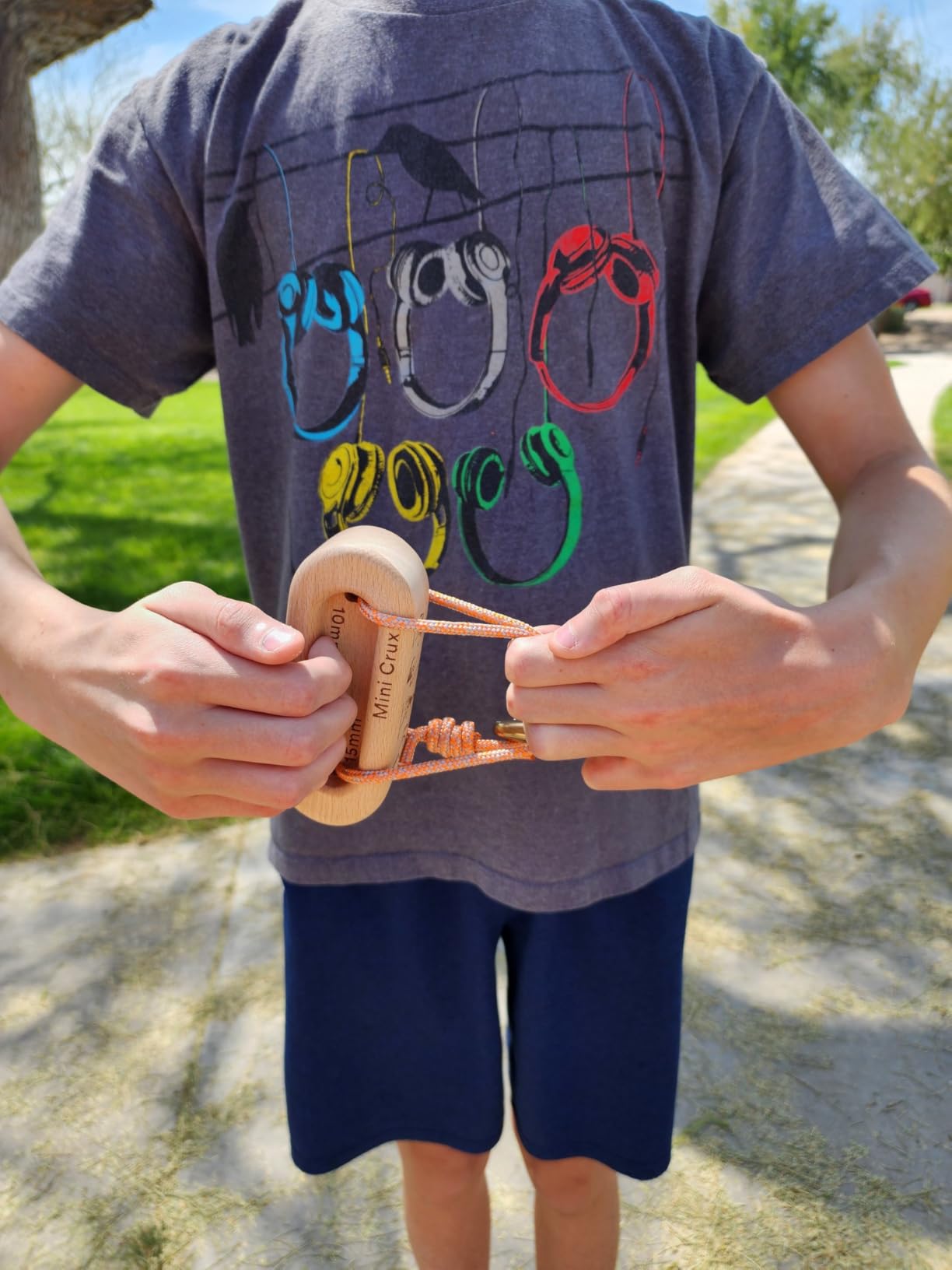 YY Vertical - Hang Holds customer photo 2