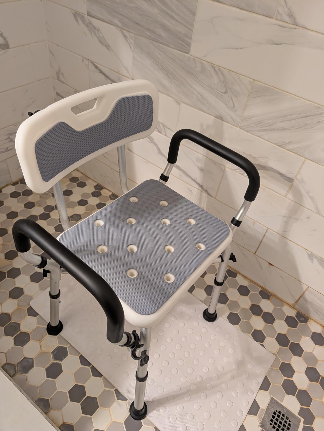 BRITULIF Shower Chair with Arms and Back for Inside Shower, 550 lb Capacity | Tool-Free 4-Step Assembly, Waterproof EVA Cushions, 5 Height Settings, Fast Drainage, Rust-Resistant Frame customer photo 2