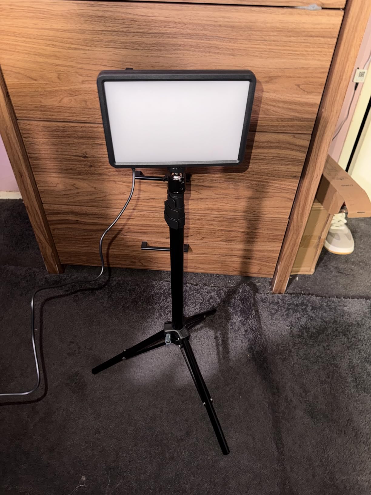 Amazon Basics 2-Pack LED Video Light, 7 Vibrant RGB Colors and 3 Color Temperatures (2500-6500K), Dimmable Lighting with 62.3-Inch Adjustable Tripod, 360° Gimbal, USB-Powered for Streaming customer photo 2