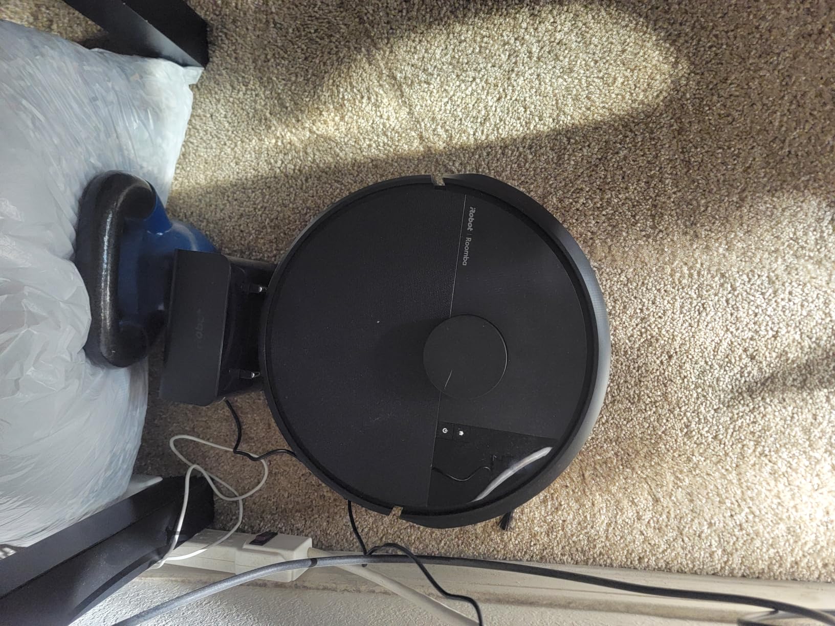 iRobot Roomba 105 Combo Robot Vacuum & Mop - Easy to use, Intense Power-Lifting Suction, LiDAR Navigation, Multiple Cleaning Modes, Avoids Mopping Carpets, Self-Charging customer photo 2