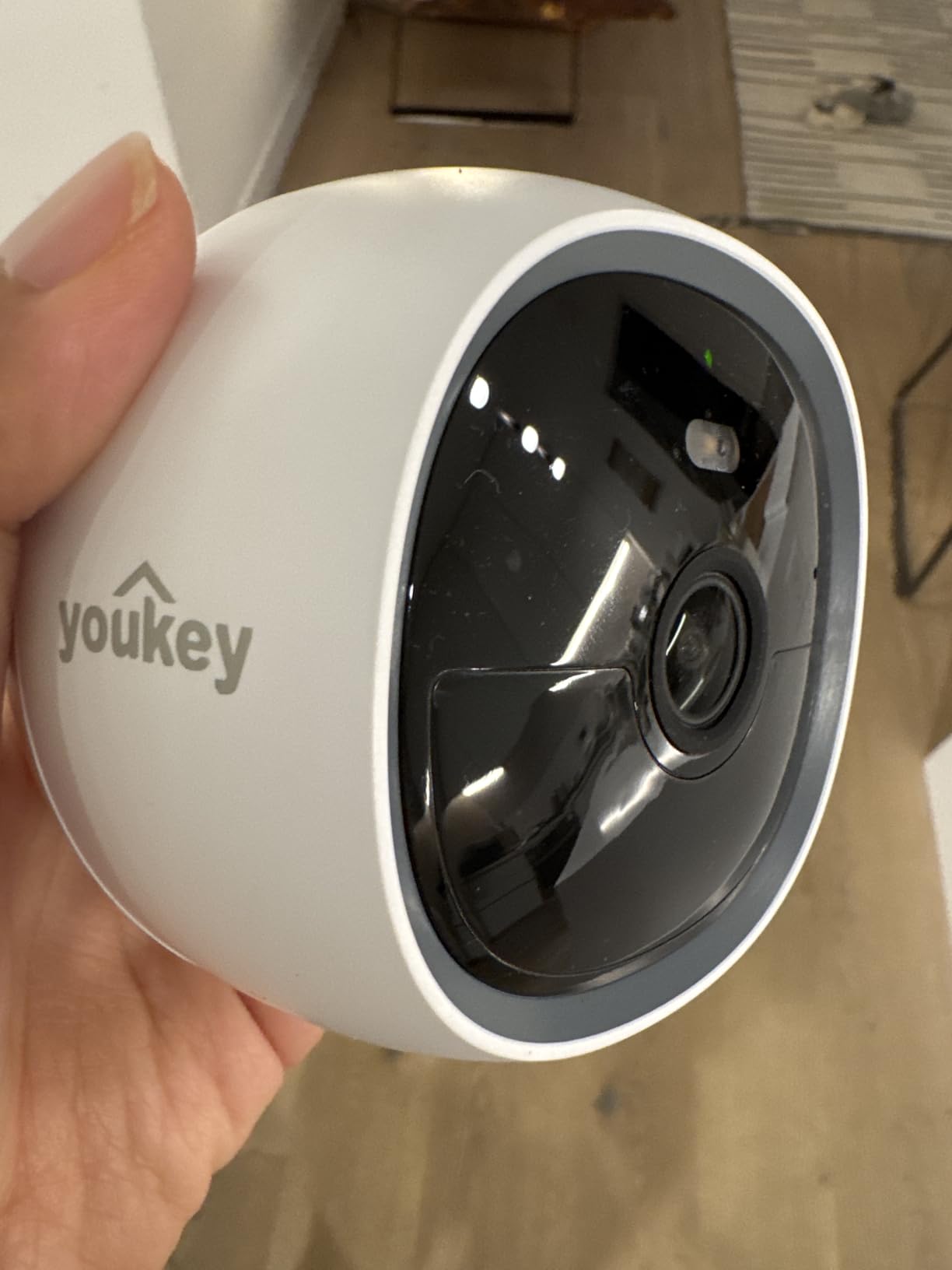 youkey S320 Magnetic Wire-Free Camera 2.5K QHD Security Camera with Dual Band WiFi 6, Built-in 8GB Storage, Color Night Vision, AI Human Pet Detection, IP65, No Monthly Fees customer photo 2