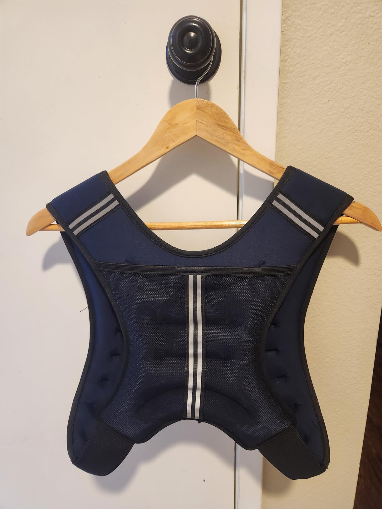 BAGAIL Comfort-Fit Weighted Vest for Woman, Even Weight Distribution, Faster Weight Loss, No-Chafe or Bounce for Walking & Running with Detachable Phone Pouch & Reflective Stripes (Available 5-30lbs) customer photo 1