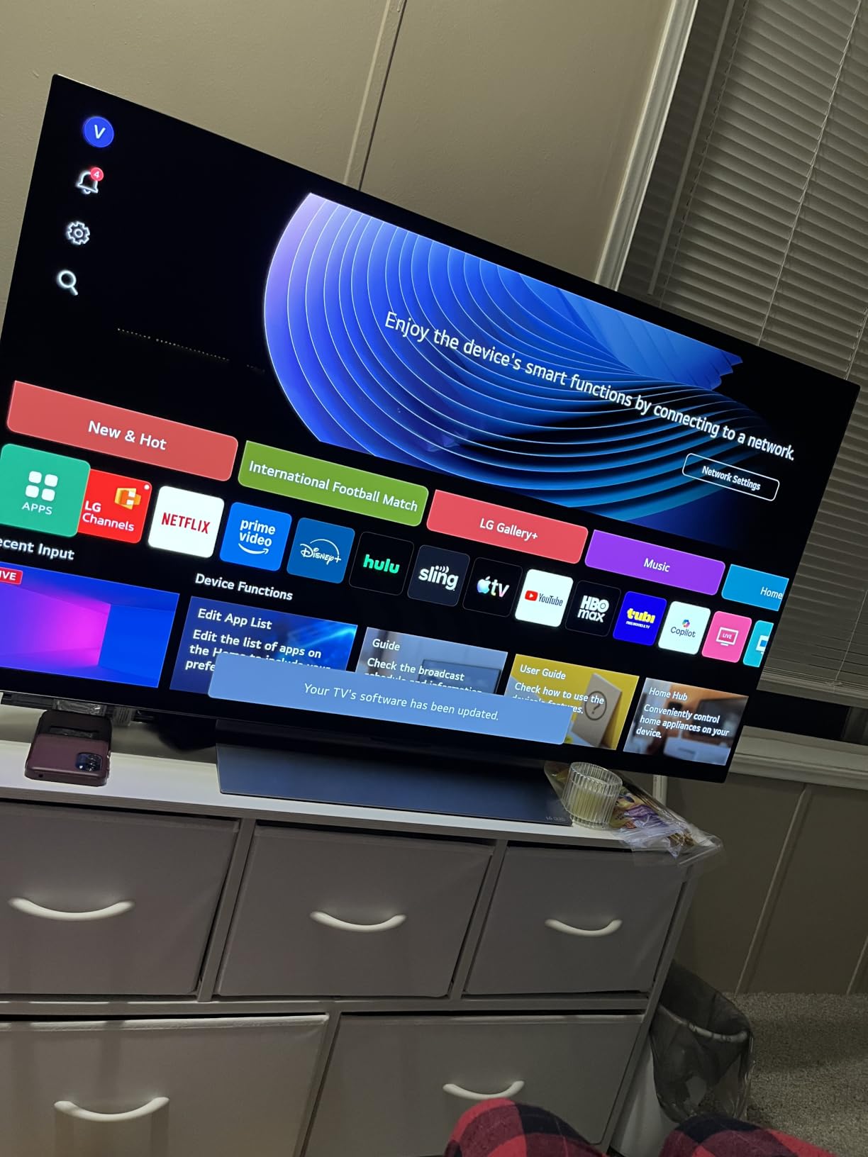 LG 42-Inch OLED evo AI 4K C5 Series Smart TV (OLED42C5PUA, 2025) customer photo 1