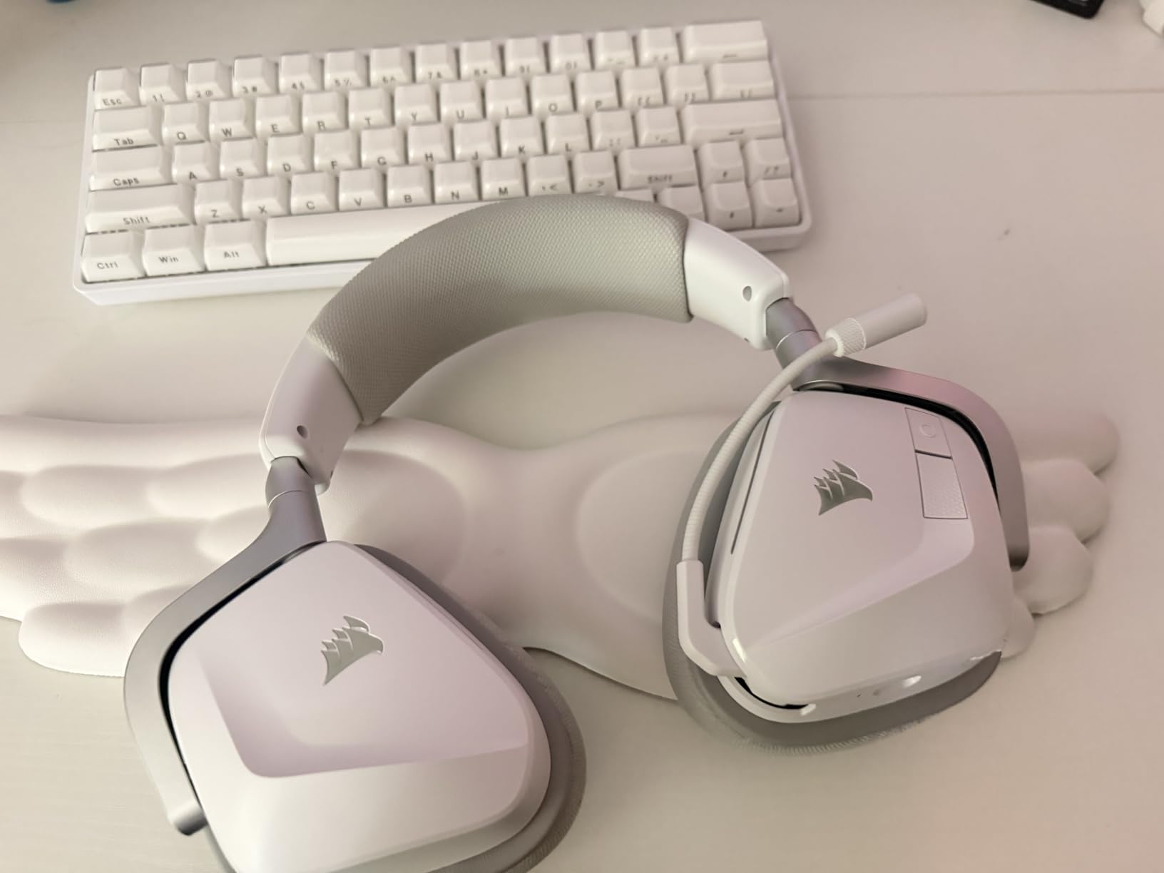 Corsair Void v2 Wireless Bluetooth PC PS5 Switch Gaming Headset – Black customer photo 2