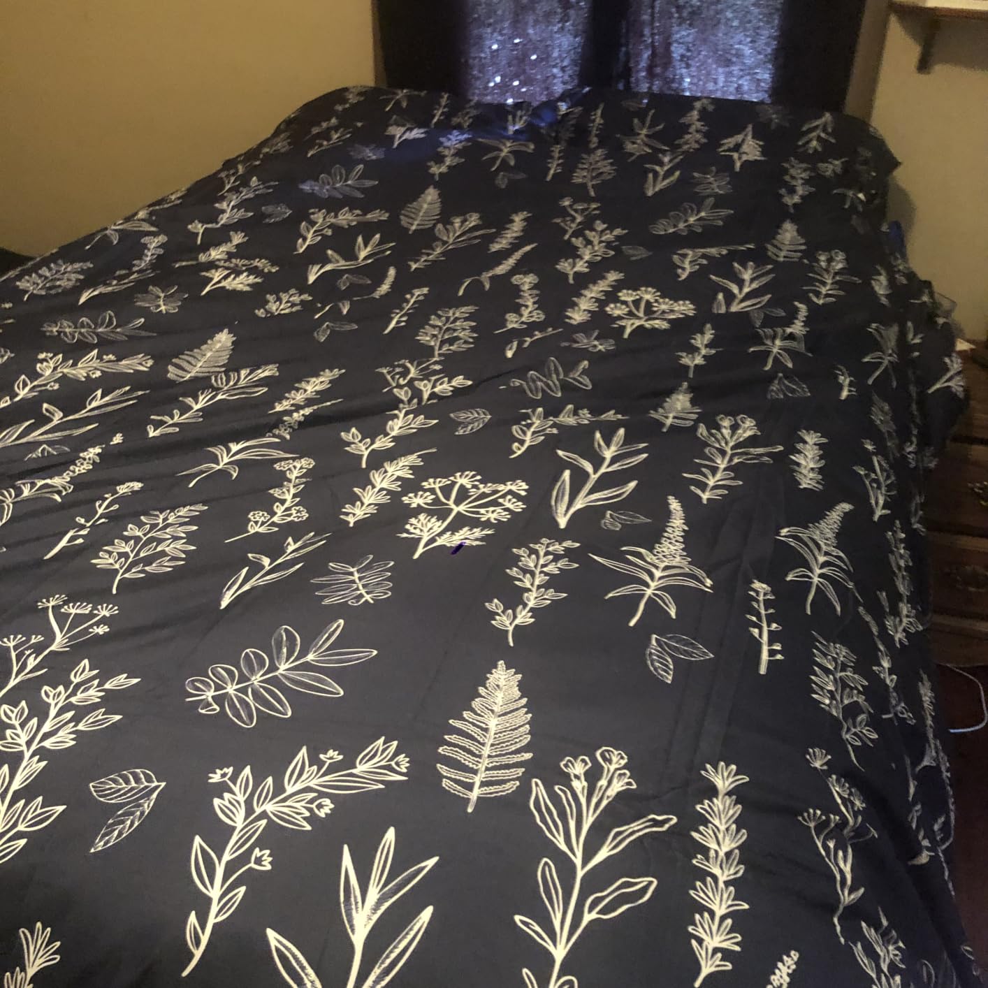 L LOVSOUL Goose Feather Down Fiber Comforter Queen, Grey, All Season customer photo 2
