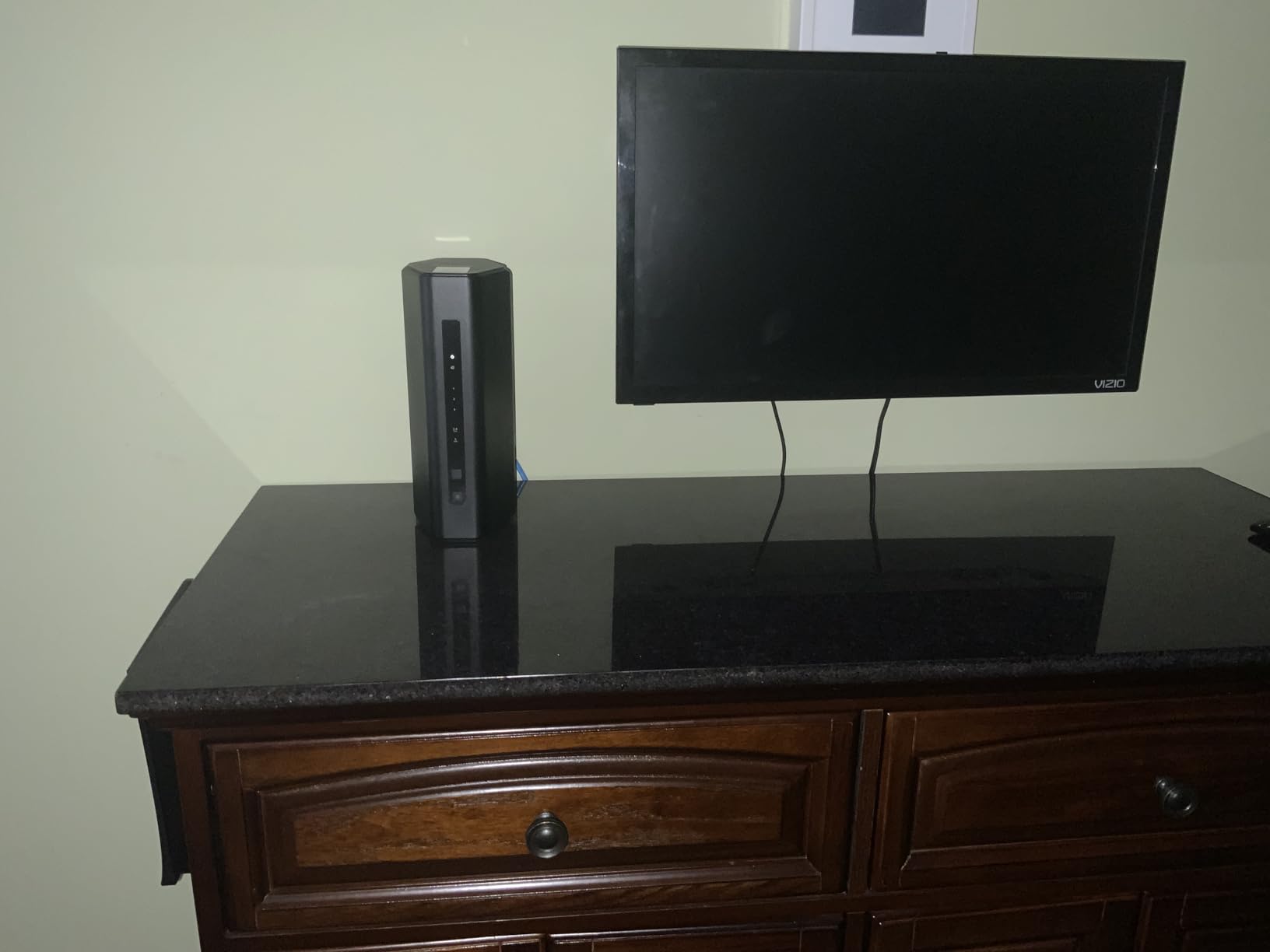 NETGEAR Nighthawk WiFi 7 Router RS140, Up to 2,250 sq ft, 5 Gbps customer photo 1