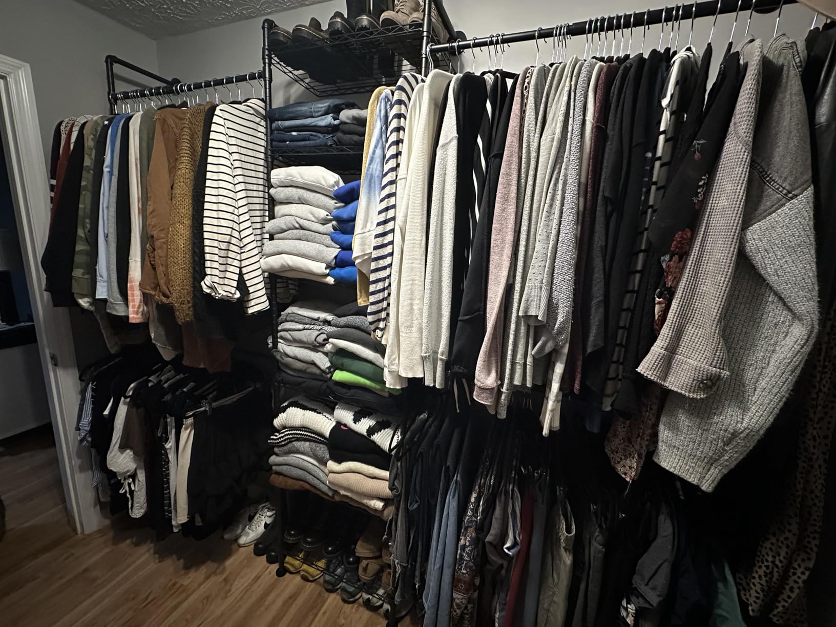 ONBRILL H3 Expandable Wall Mounted Closet System, Heavy Duty Clothing Rack customer photo 1