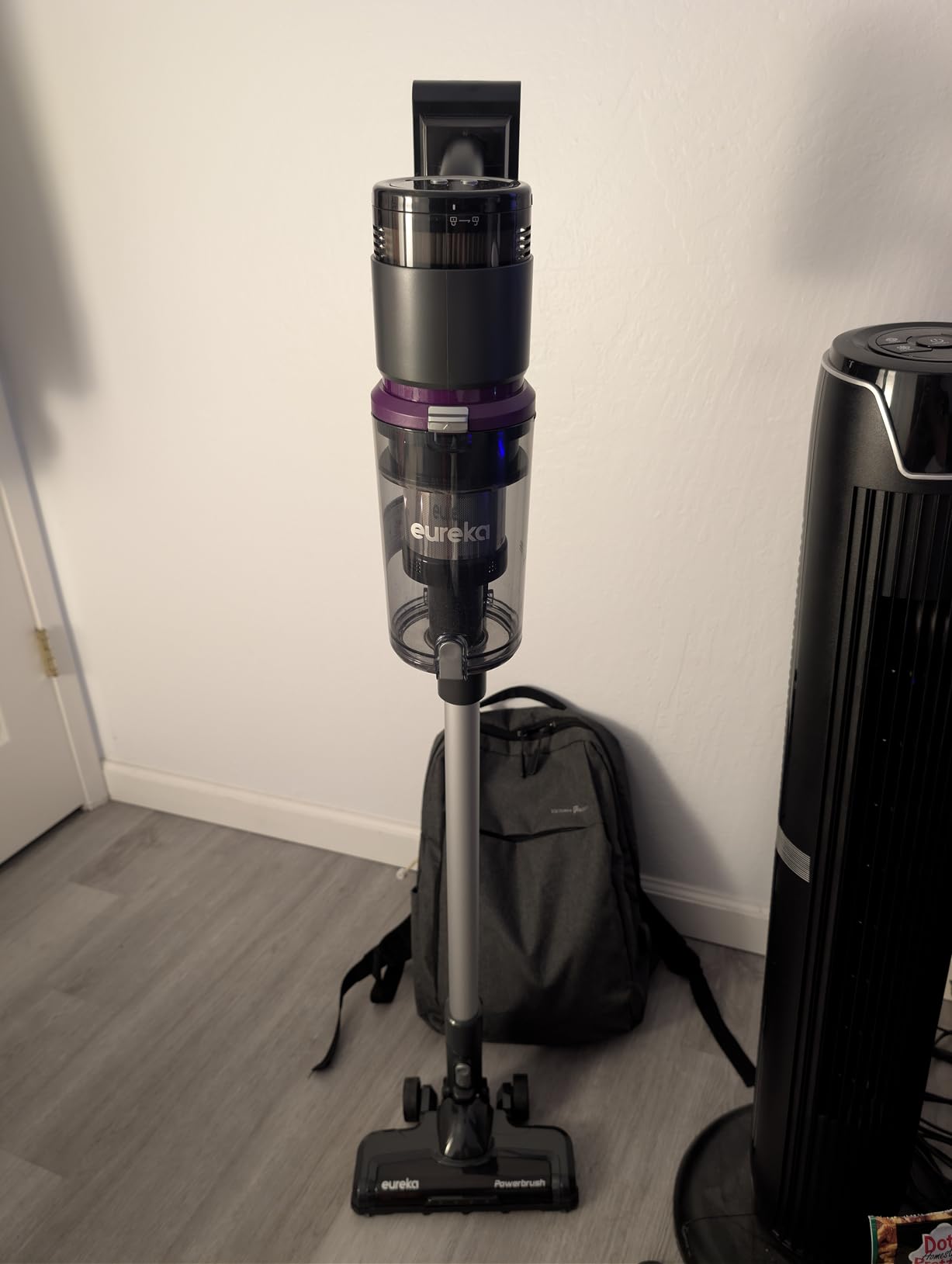 Eureka ReactiClean 200W Lightweight Cordless Stick Vacuum, NEC410BK customer photo 1