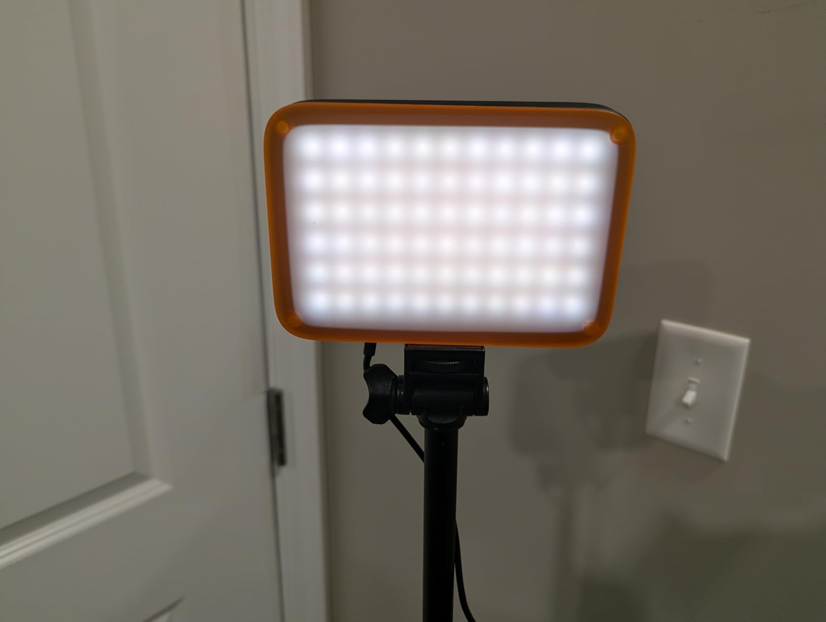 NEEWER Basics 2 Pack LED Video Light Panel Lighting Kit, Bi Color Dimmable Portable Studio Lights with Stands & Filters, 3200K-5600K 750lux CRI95 for Video Recording Live Streaming Photography, BP66 customer photo 1