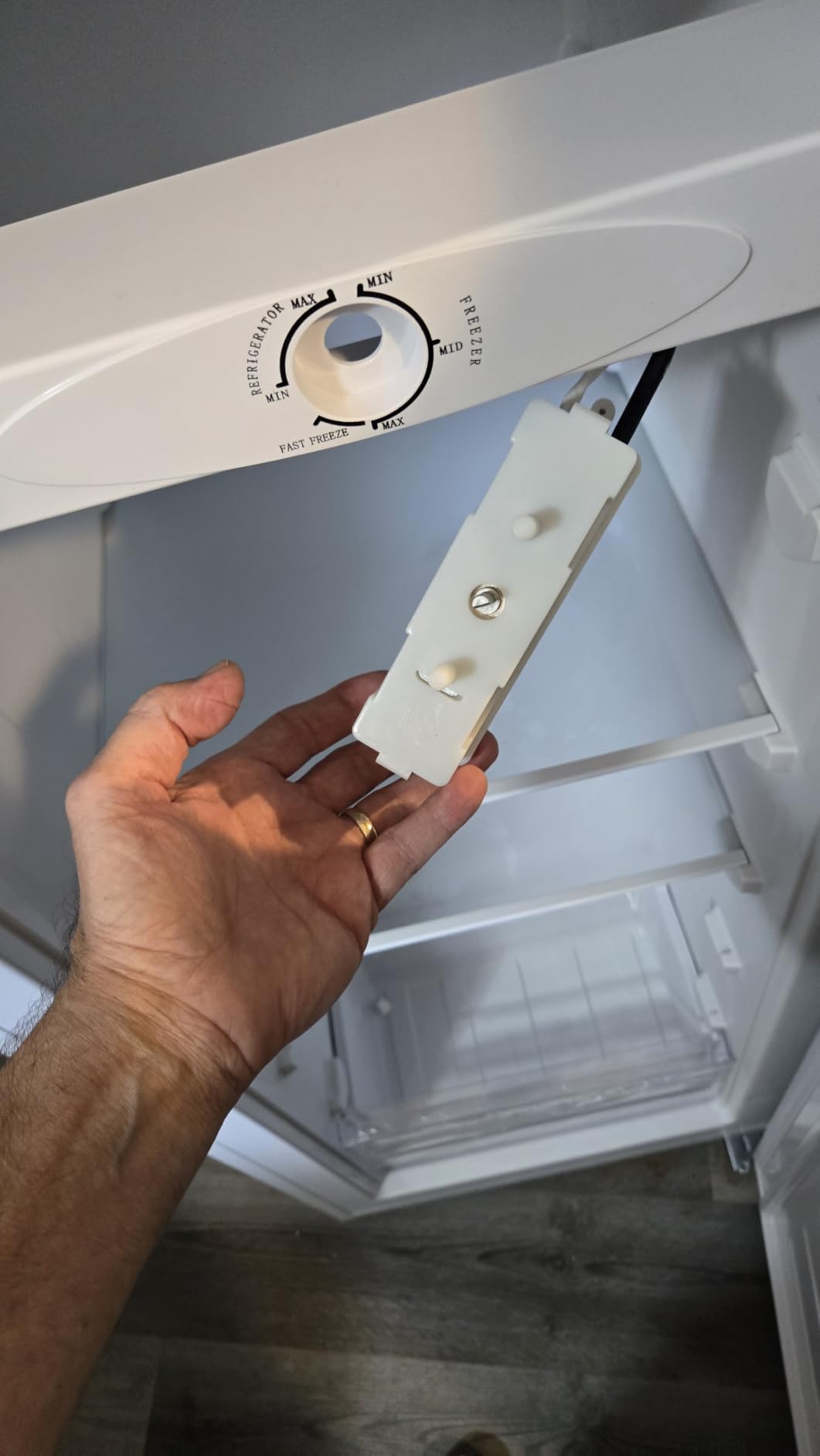 Upstreman 7.0 Cu.Ft Upright Freezer Large Capacity Stand Up Freezer White customer photo 2