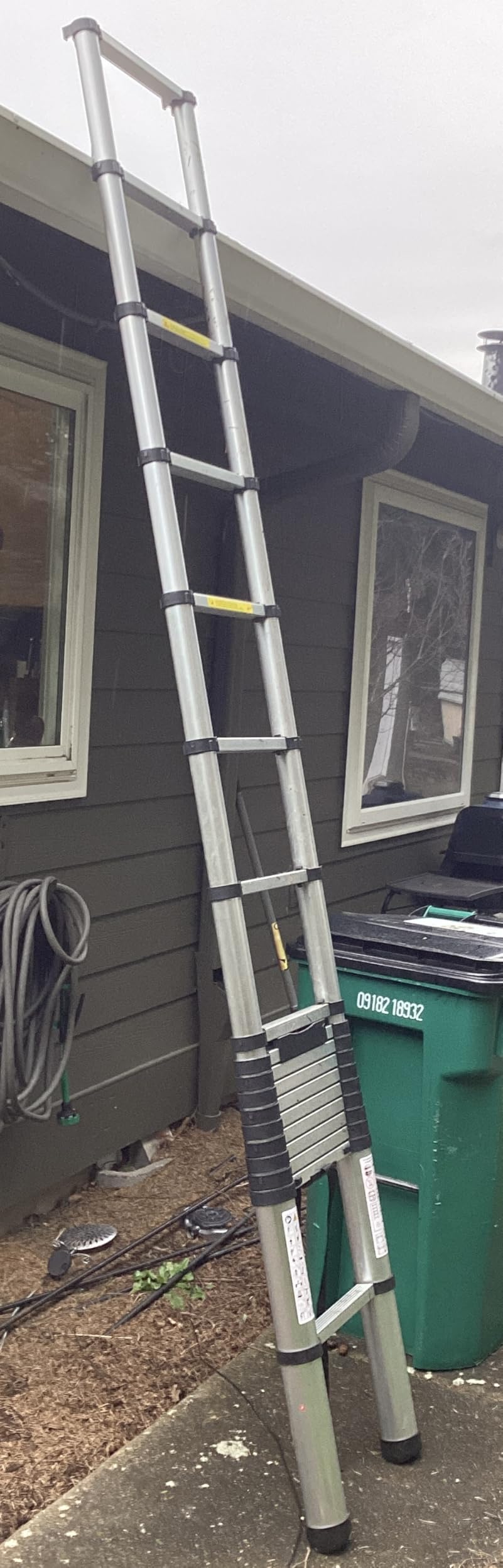 16.5FT Telescoping Ladder, 330lb Capacity Aluminum Heavy-Duty customer photo 2