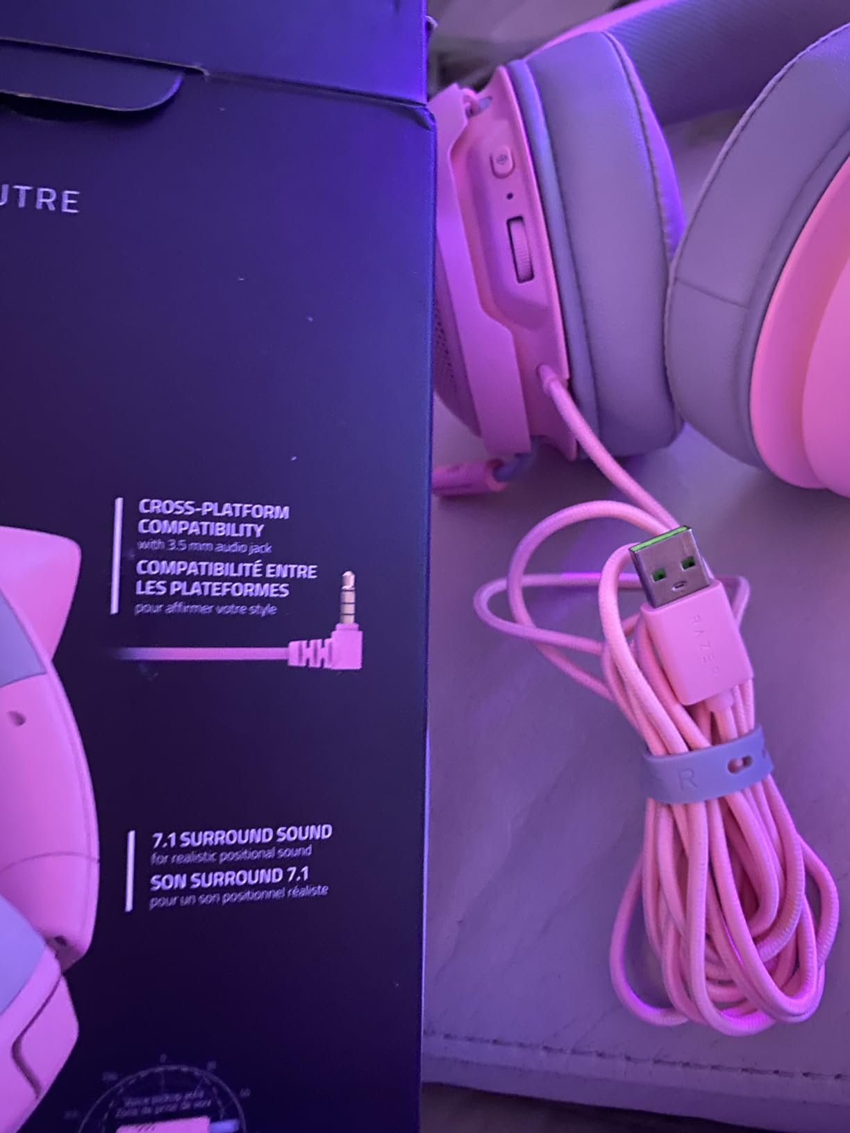Razer Kraken Kitty V3 X Wired Gaming Headset, Kitty Ears, Pink customer photo 2