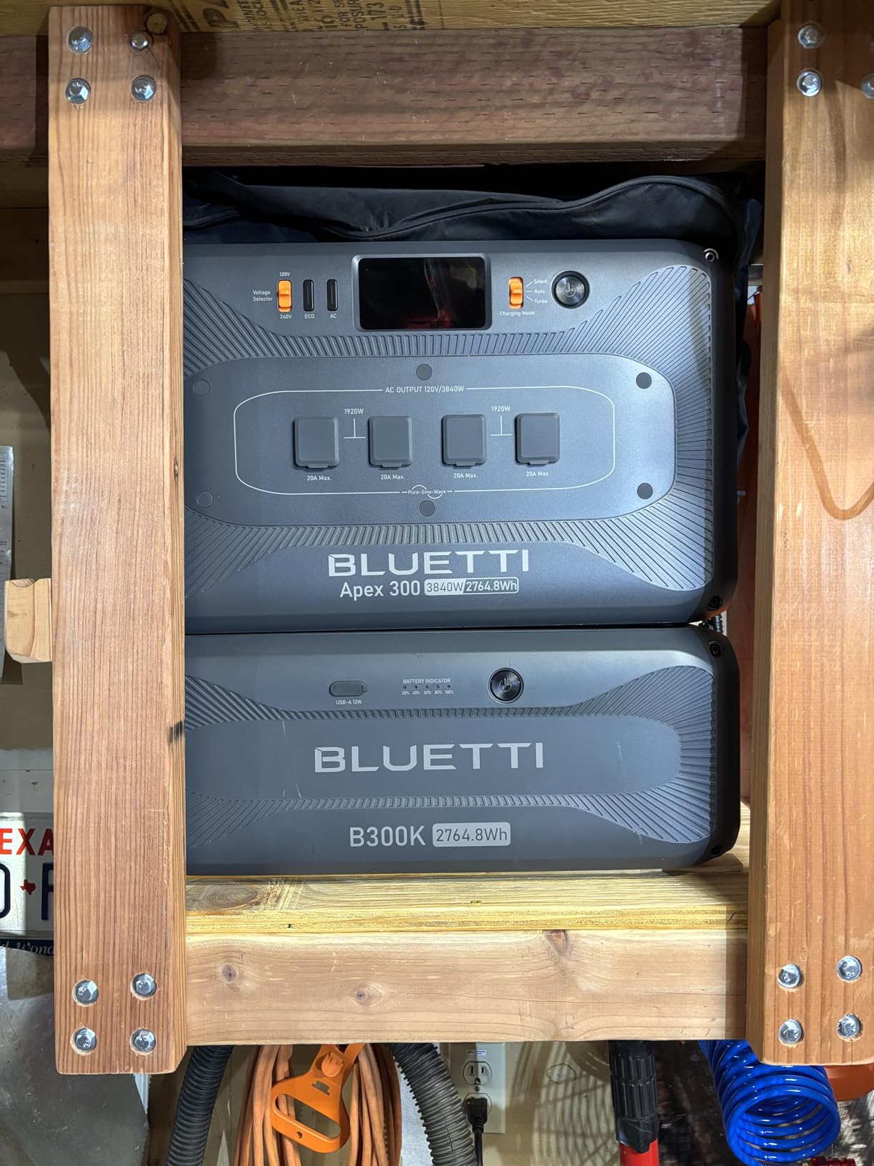 BLUETTI Apex 300 Solar Generator & 350W Solar Panel Included 2764.8Wh LFP customer photo 2